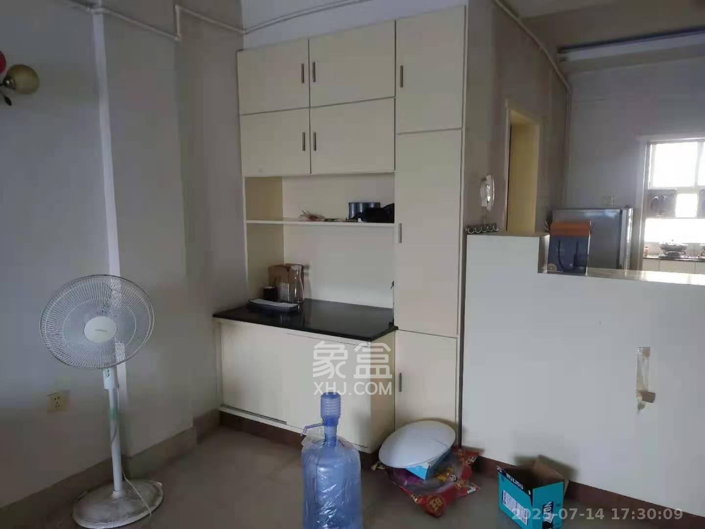 人民新村 2室1厅1卫 2000.0元/月 人民新村 2室1厅1卫 2000.0元/月室内图