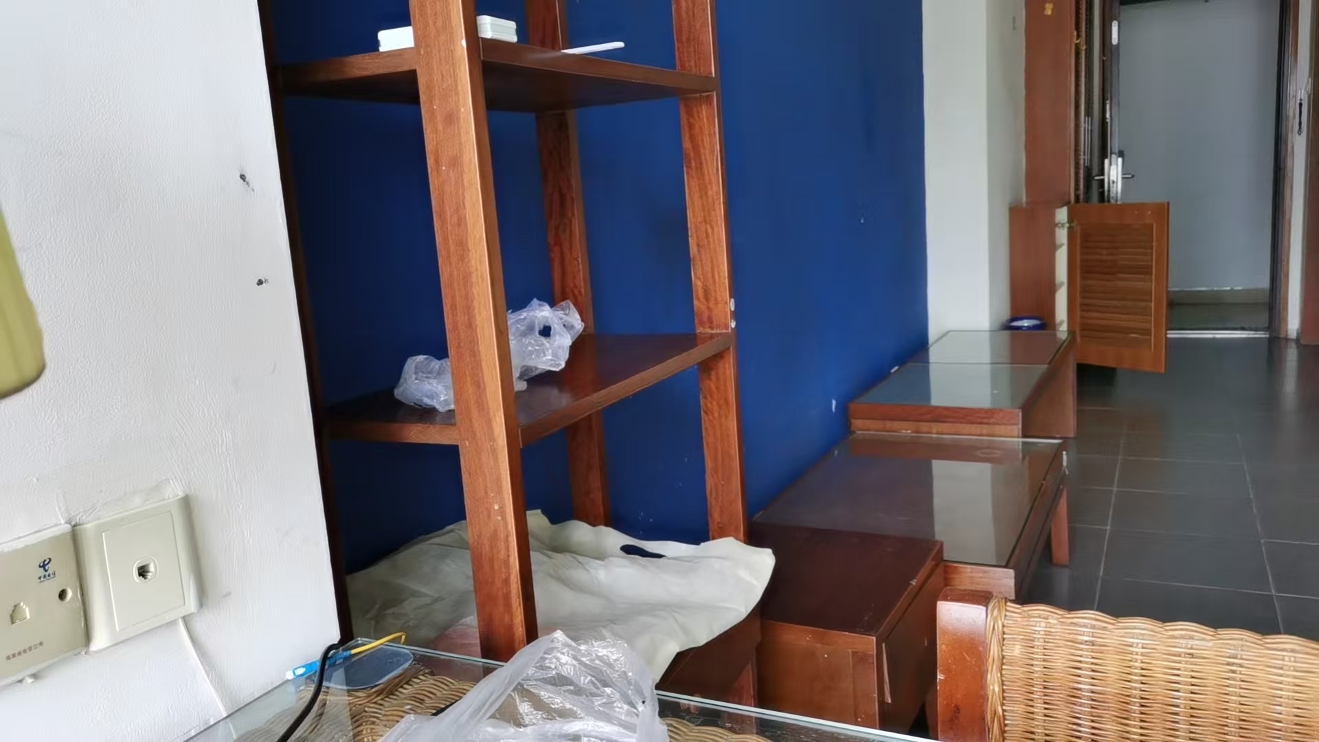 绅蓝都市 1室0厅1卫 48.0万 绅蓝都市 1室0厅1卫 48.0万客厅