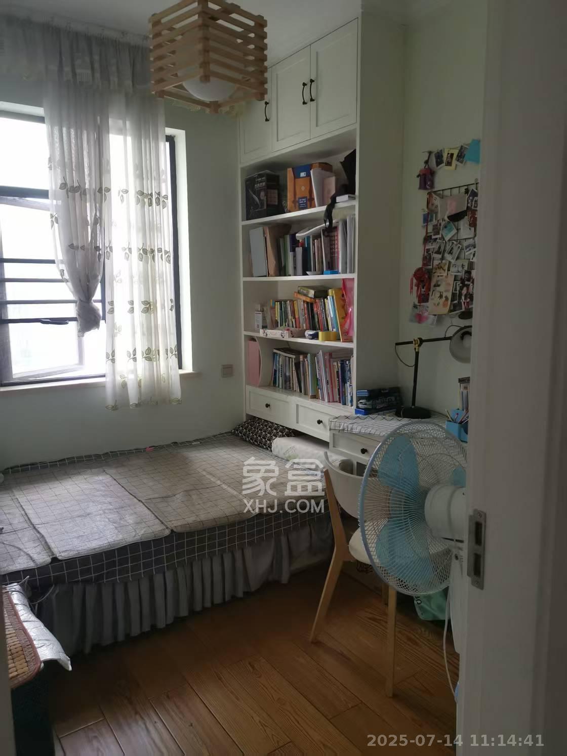 天元涉外景园C区  4室2厅2卫   4000.00元/月室内图