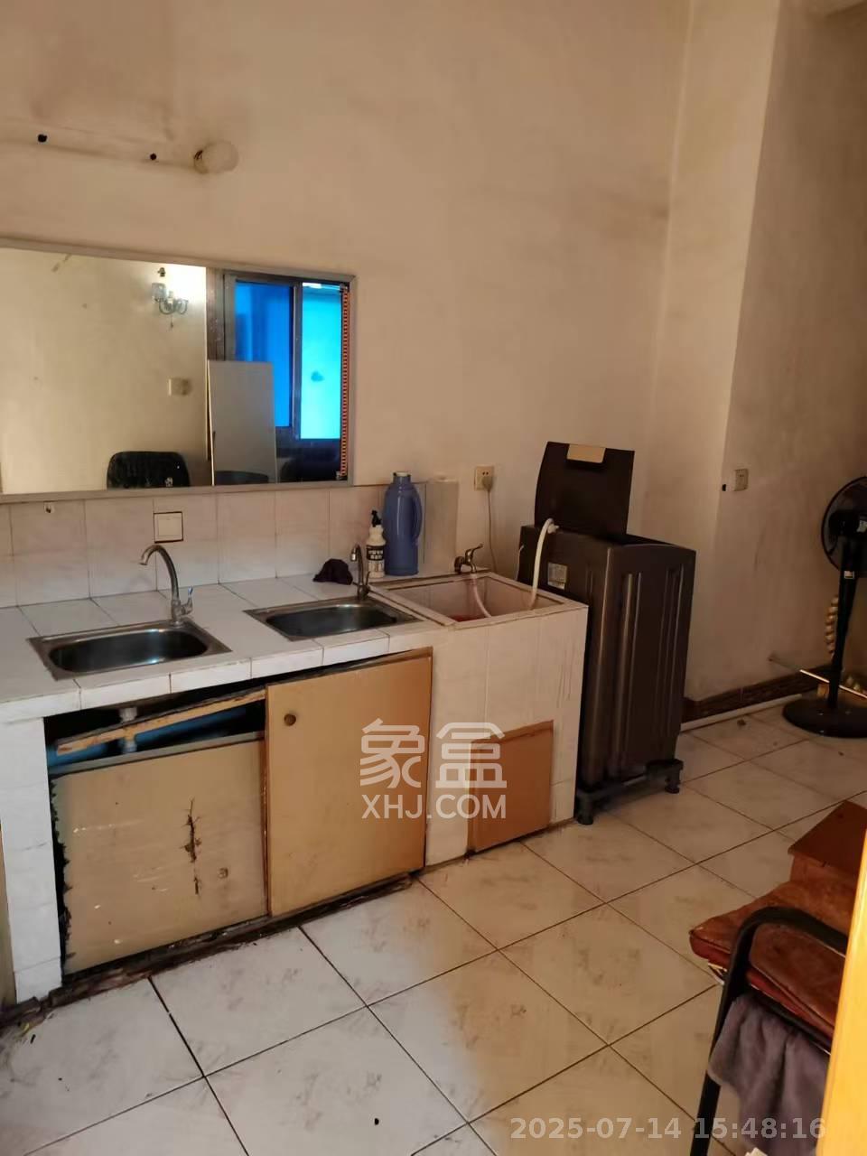 肇家(嘉)坪散盘 2室1厅1卫 1600.0元/月 肇家(嘉)坪散盘 2室1厅1卫 1600.0元/月室内图