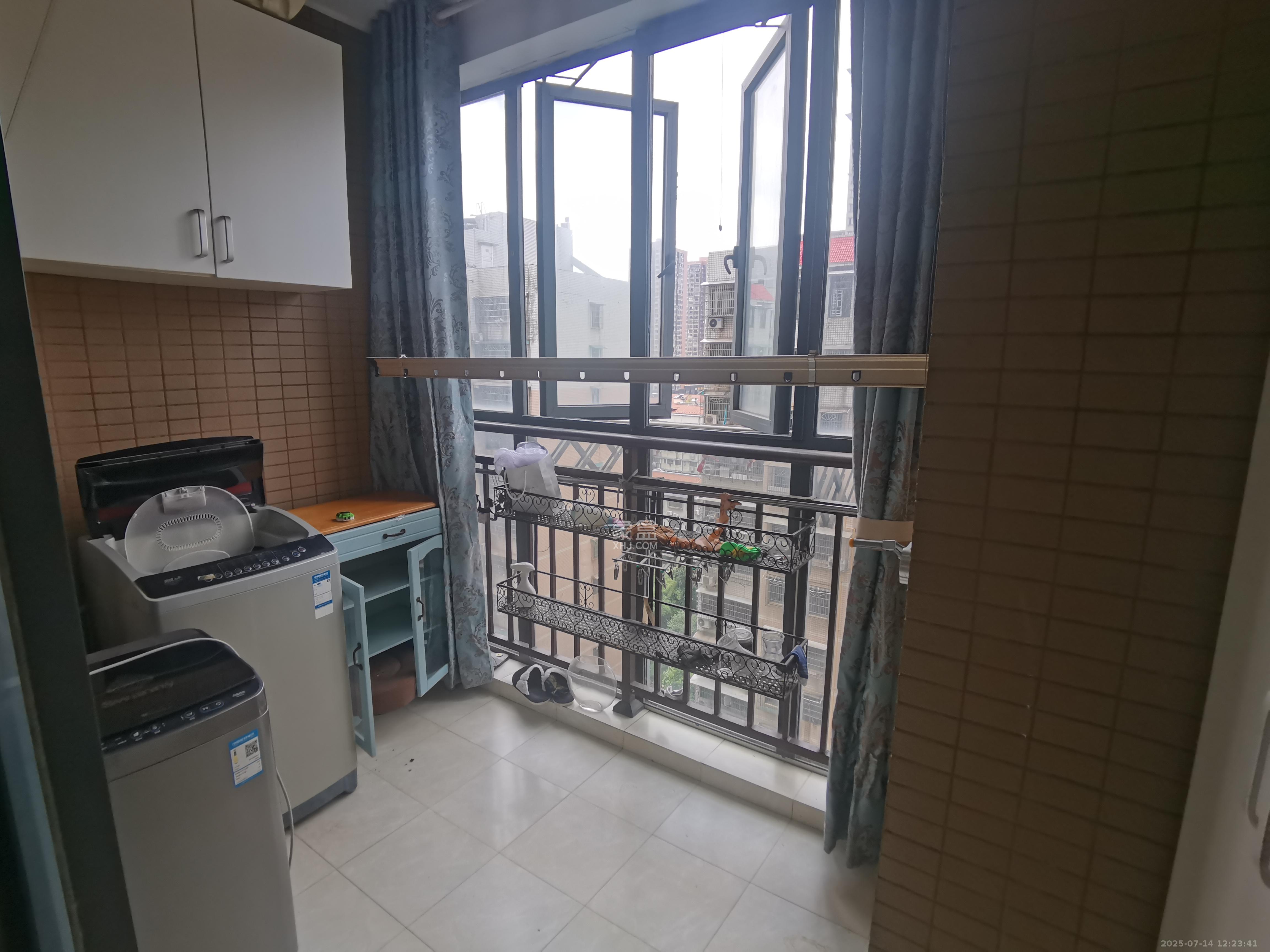 万博汇  2室2厅1卫    3200.0元/月室内图