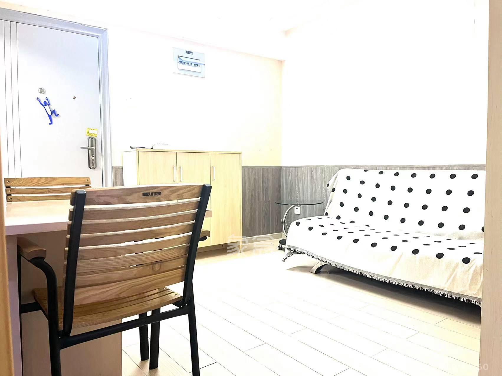 湘域中央  1室1厅1卫   2100.00元/月室内图