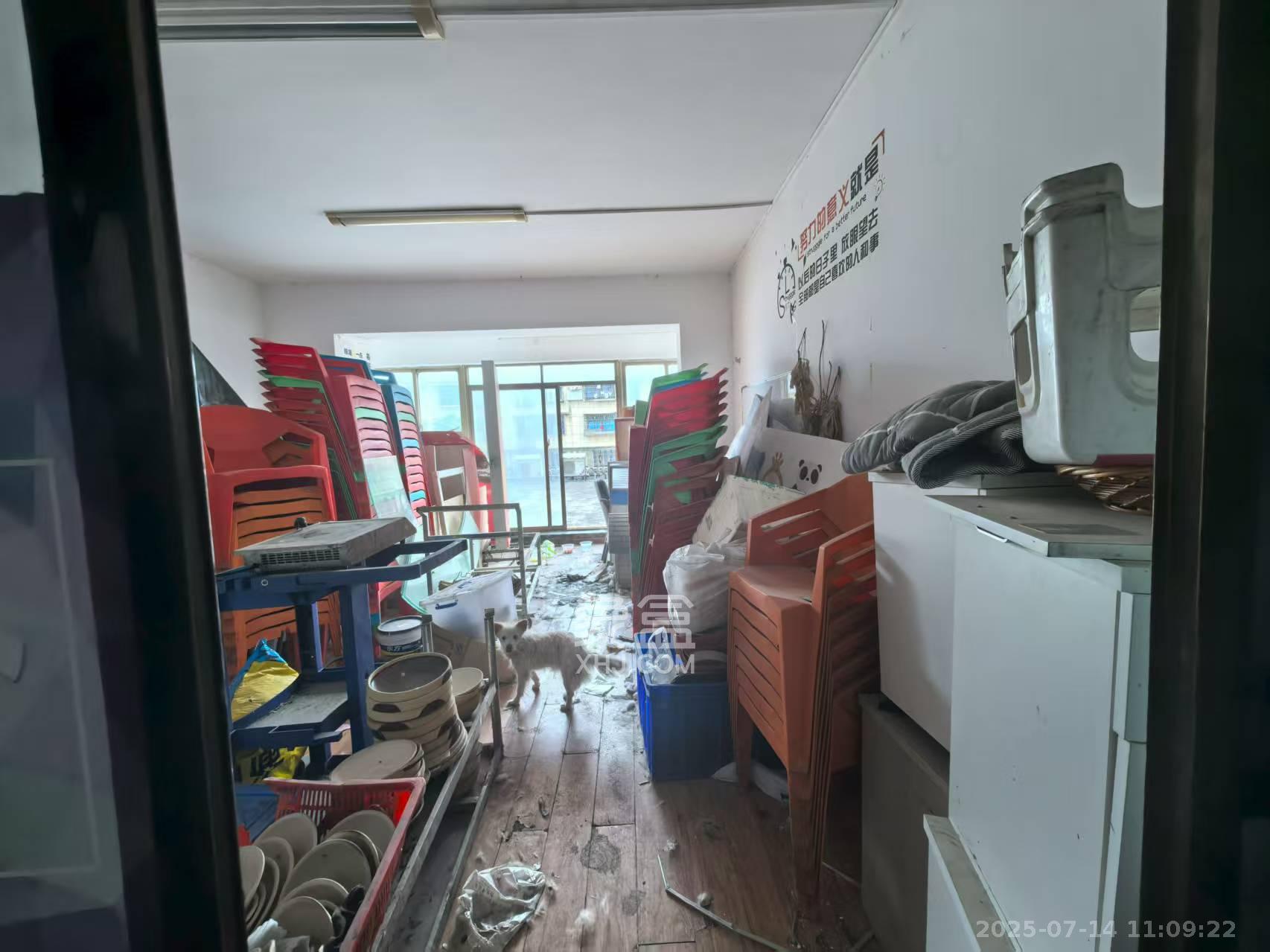 欧陆经典  3室2厅1卫    3100.0元/月 欧陆经典  3室2厅1卫    3100.0元/月室内图