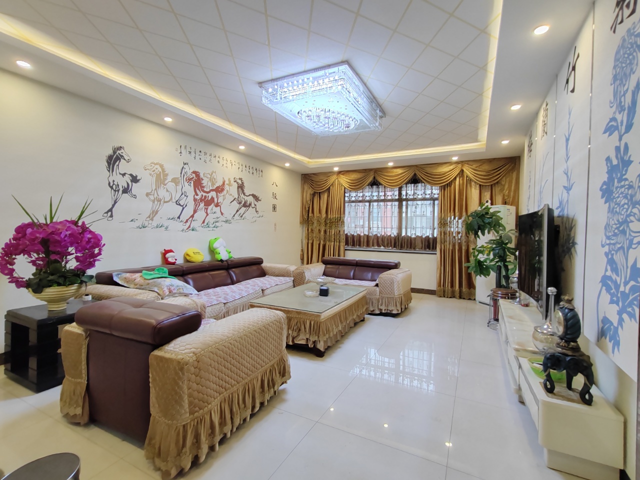 铂金玫瑰园  4室2厅2卫    62.8万 铂金玫瑰园  4室2厅2卫    62.8万户型图