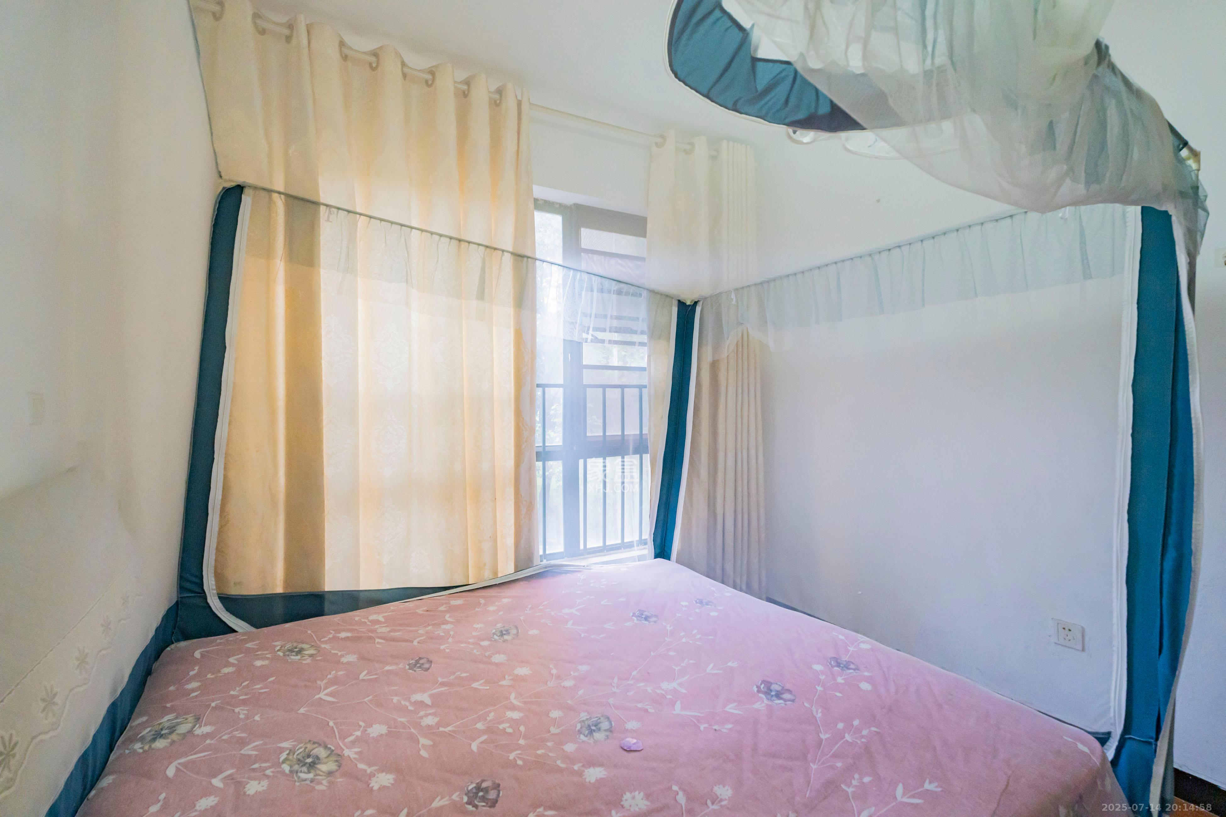 维一星城原山苑  3室2厅1卫    63.8万 维一星城原山苑  3室2厅1卫    63.8万卧室