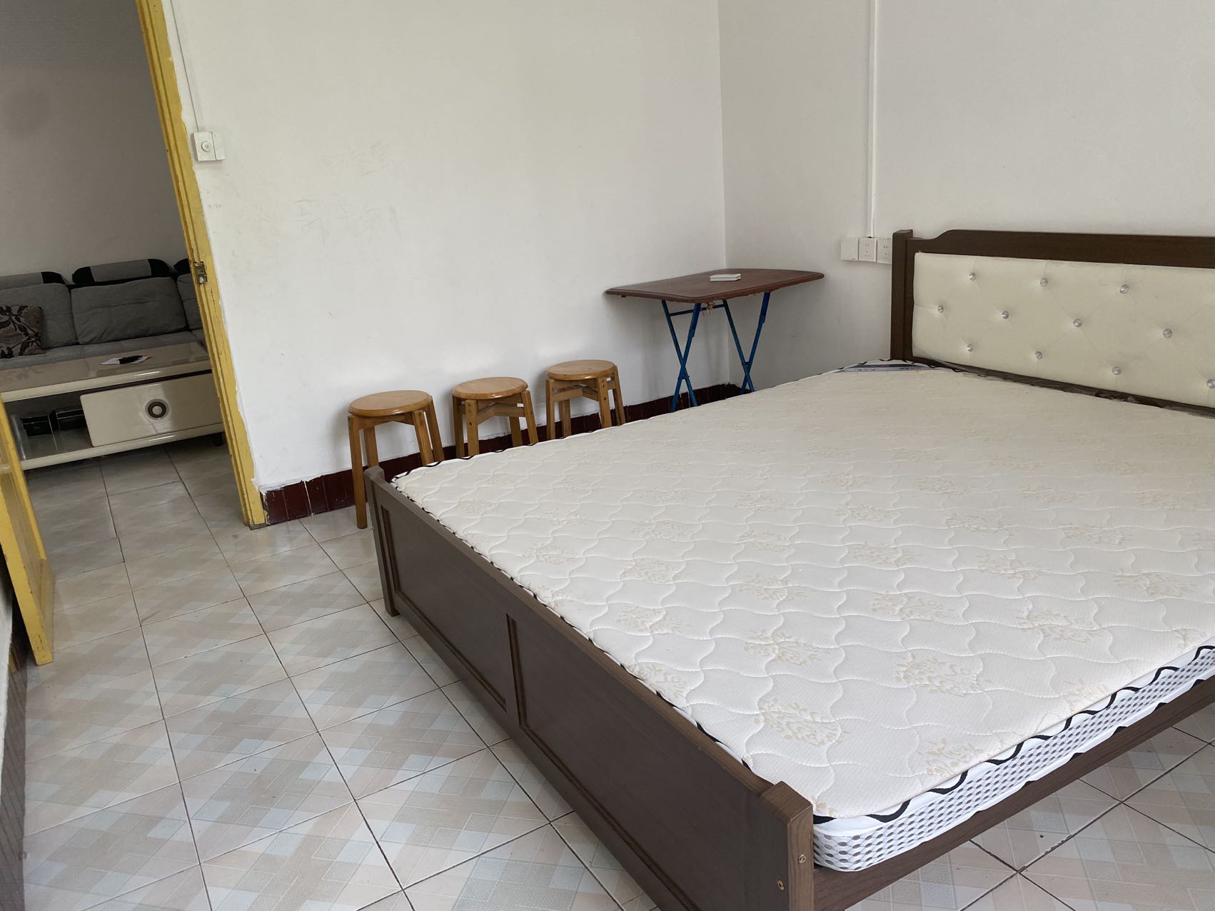 金花苑小区 3室1厅1卫 900.0元/月 金花苑小区 3室1厅1卫 900.0元/月室内图