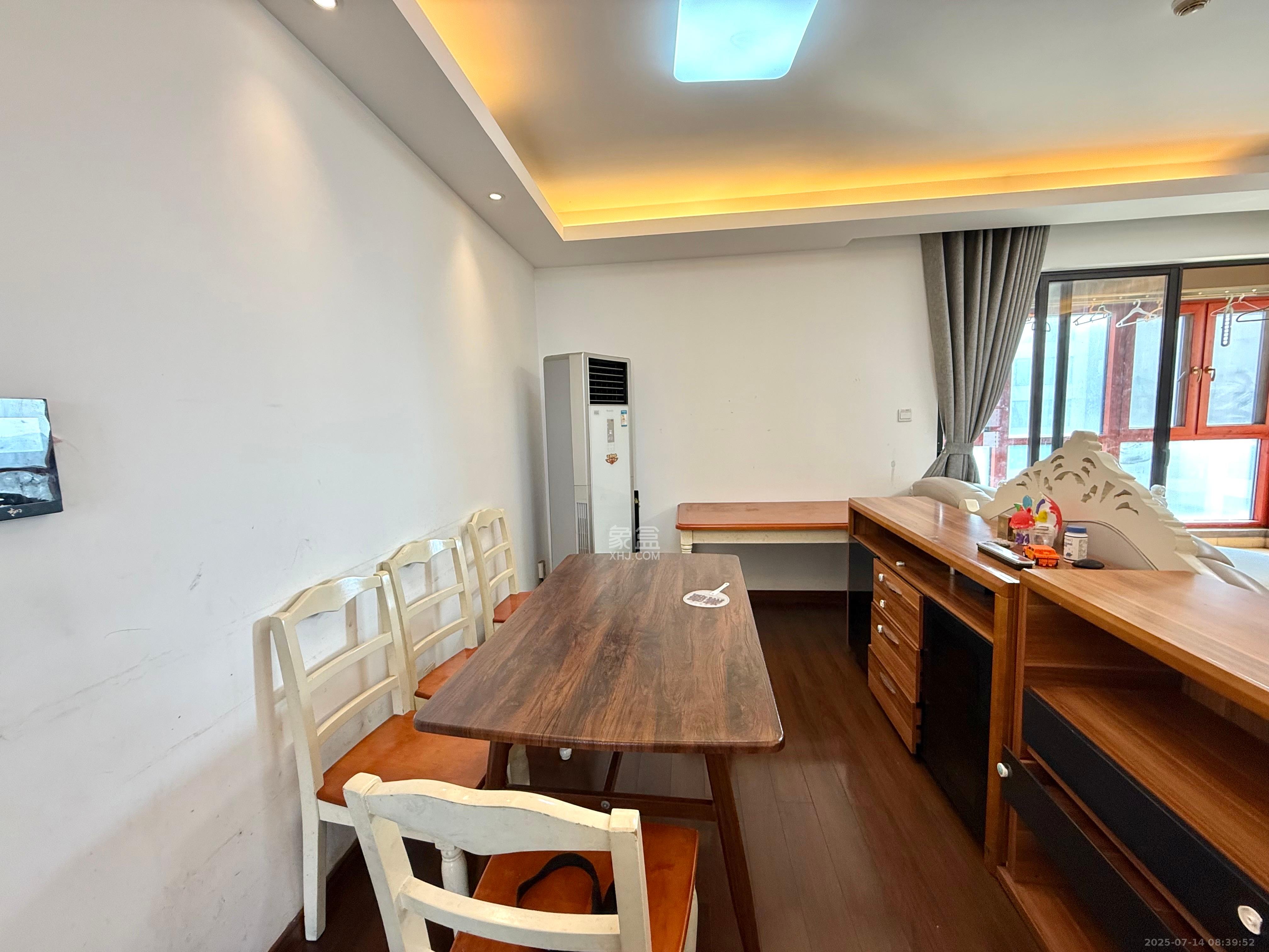 万科里金域国际  4室2厅2卫    4000.0元/月室内图