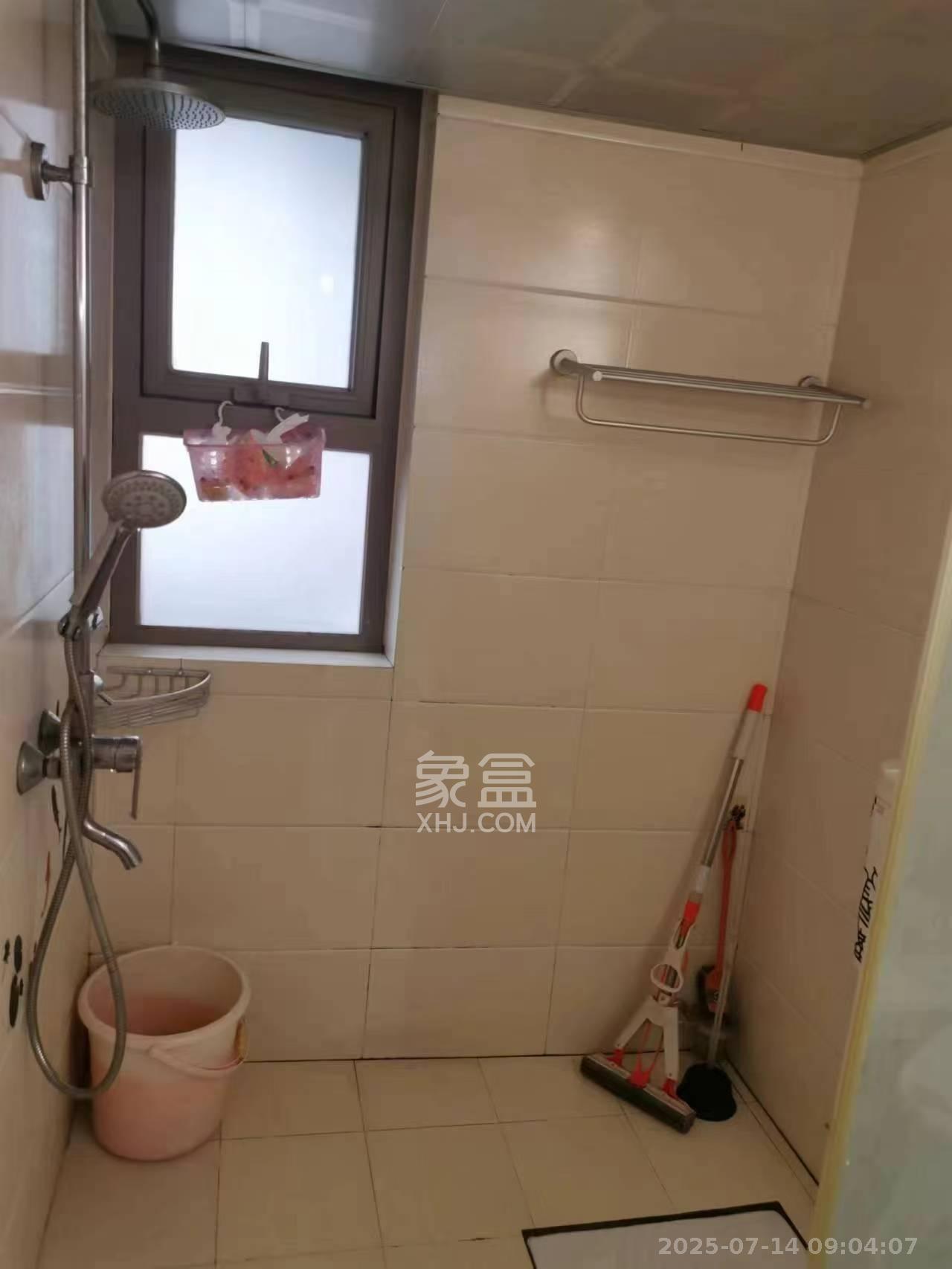 怡海星城  1室2厅1卫    1650.0元/月室内图