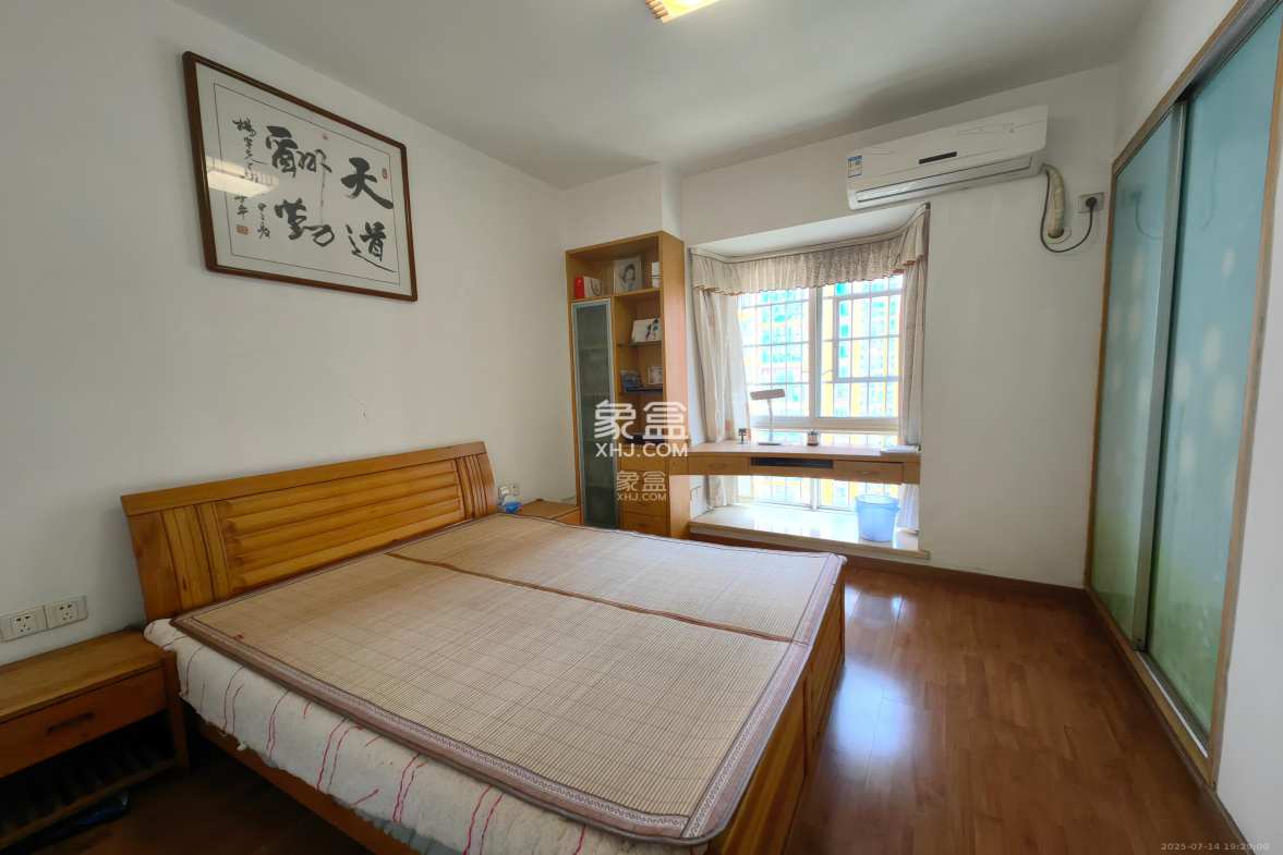 广泰家园 3室2厅2卫 1800.00元/月 广泰家园 3室2厅2卫 1800.00元/月室内图