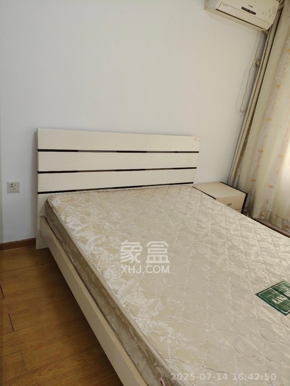 鑫园  2室1厅1卫   1800.00元/月室内图