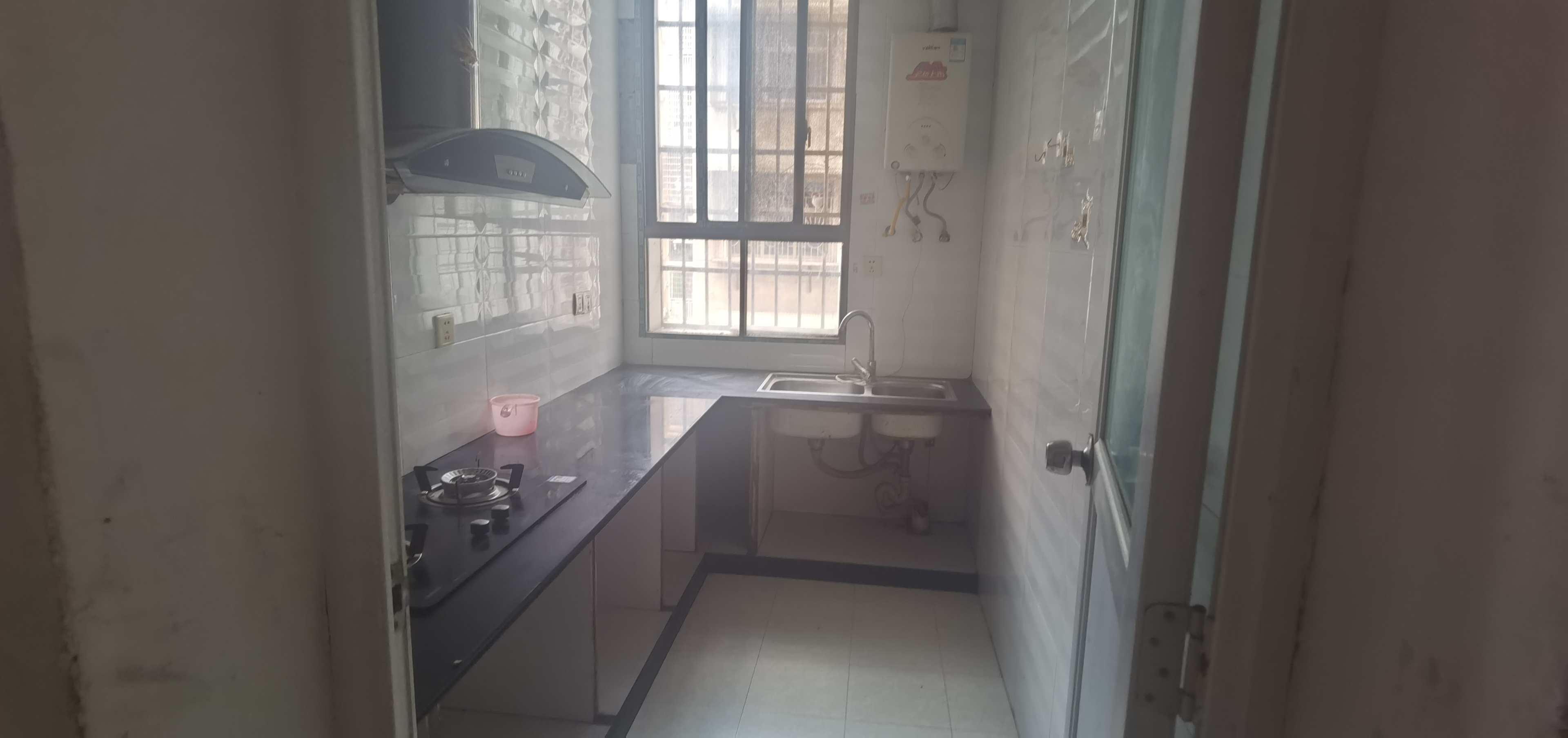 八一橡胶厂(长青中街) 2室1厅1卫 650.0元/月 八一橡胶厂(长青中街) 2室1厅1卫 650.0元/月室内图