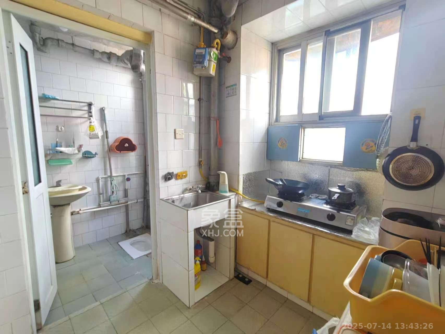 长勘小区  2室1厅1卫    1700.0元/月室内图