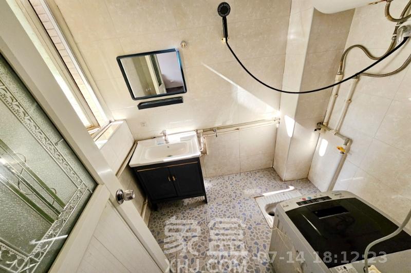 上河国际B座  2室1厅1卫   2300.00元/月室内图