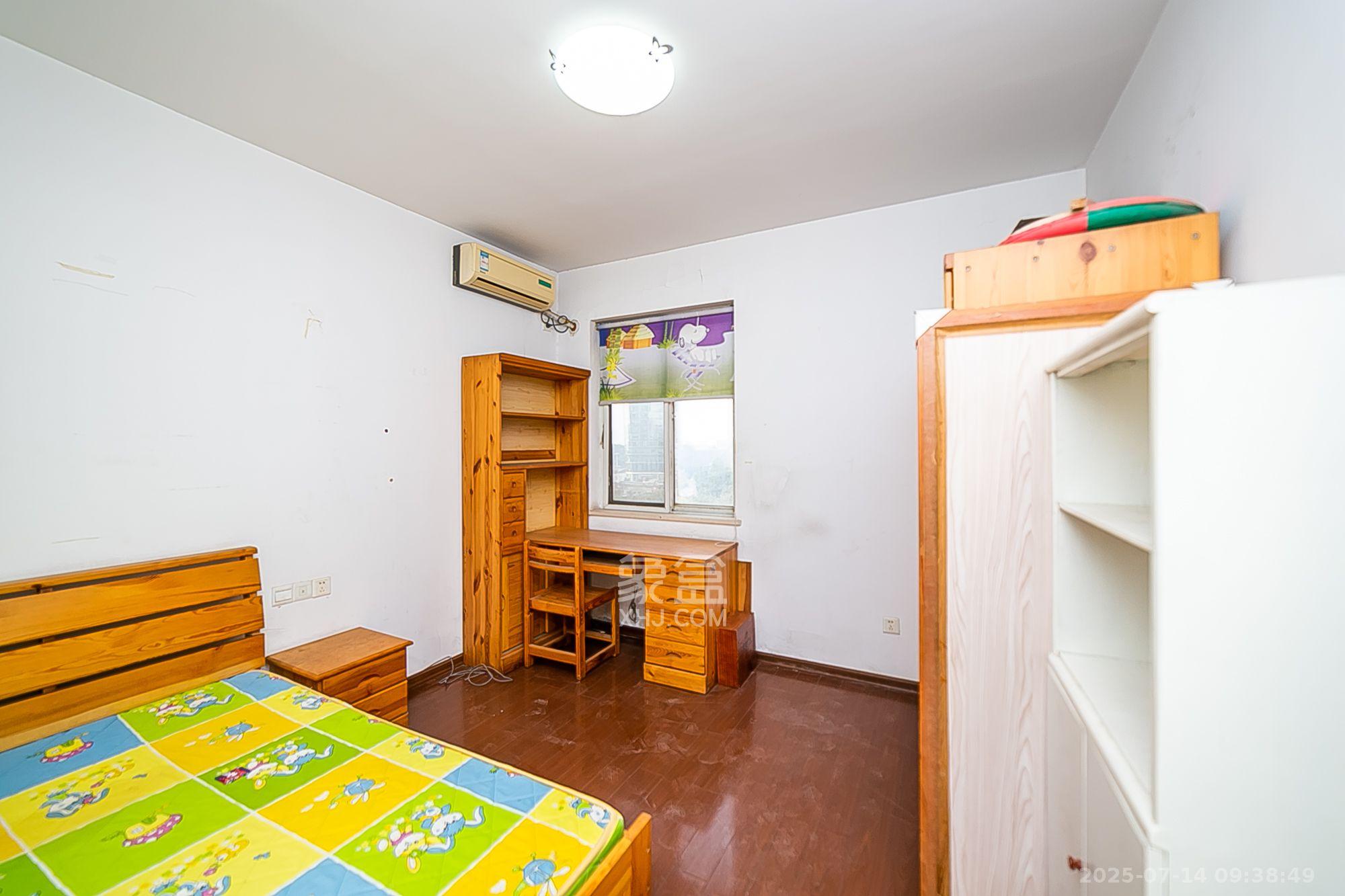 都江新城(都江新苑) 3室2厅2卫 2600.0元/月 都江新城(都江新苑) 3室2厅2卫 2600.0元/月室内图