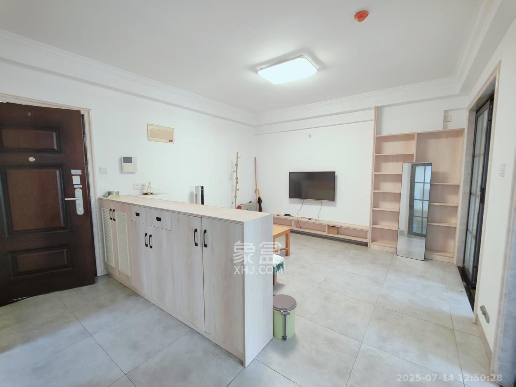 中建芙蓉嘉苑  2室1厅1卫    1700.0元/月 中建芙蓉嘉苑  2室1厅1卫    1700.0元/月室内图