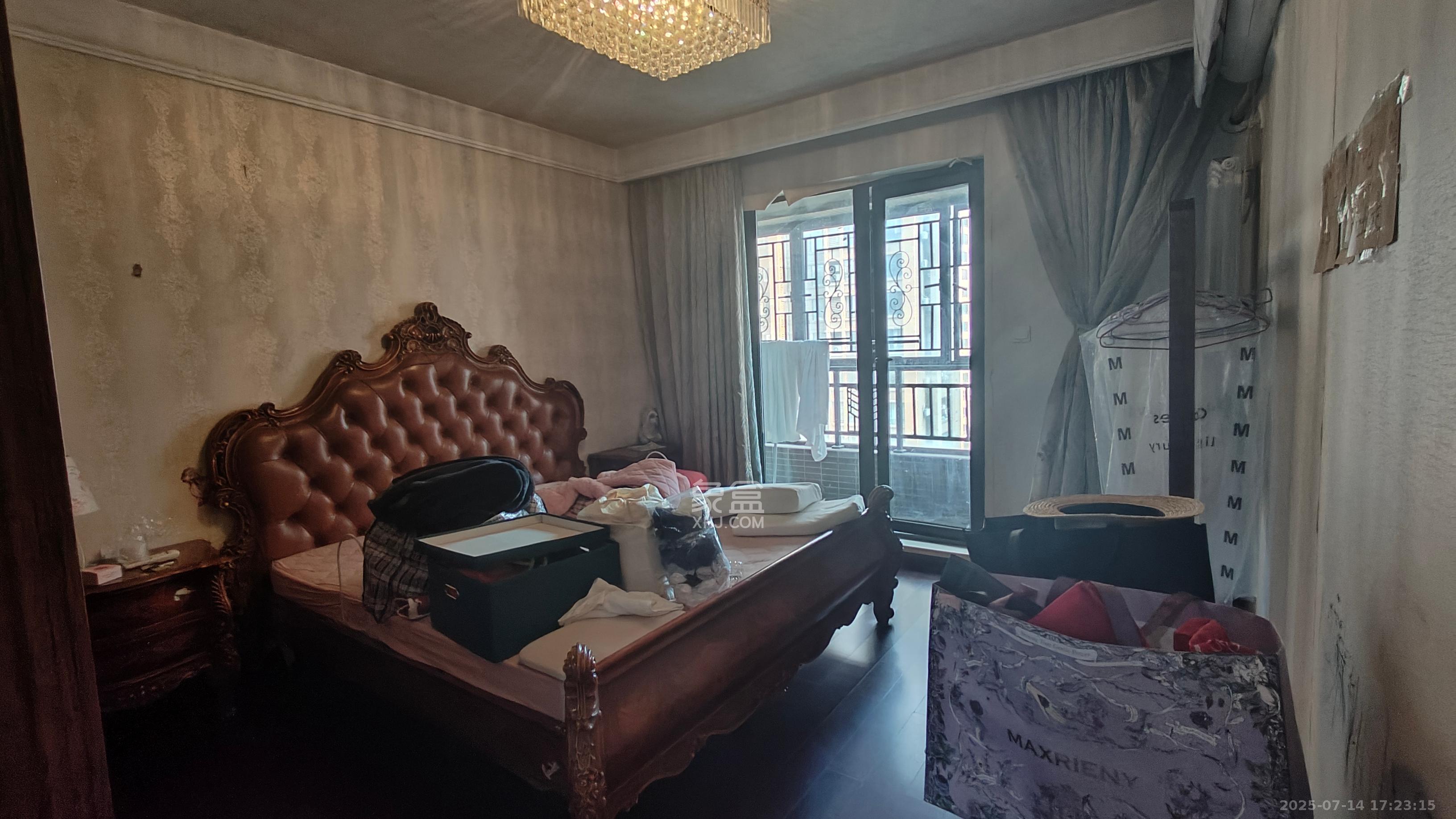 中海国际二期  4室2厅2卫    2500.0元/月 中海国际二期  4室2厅2卫    2500.0元/月