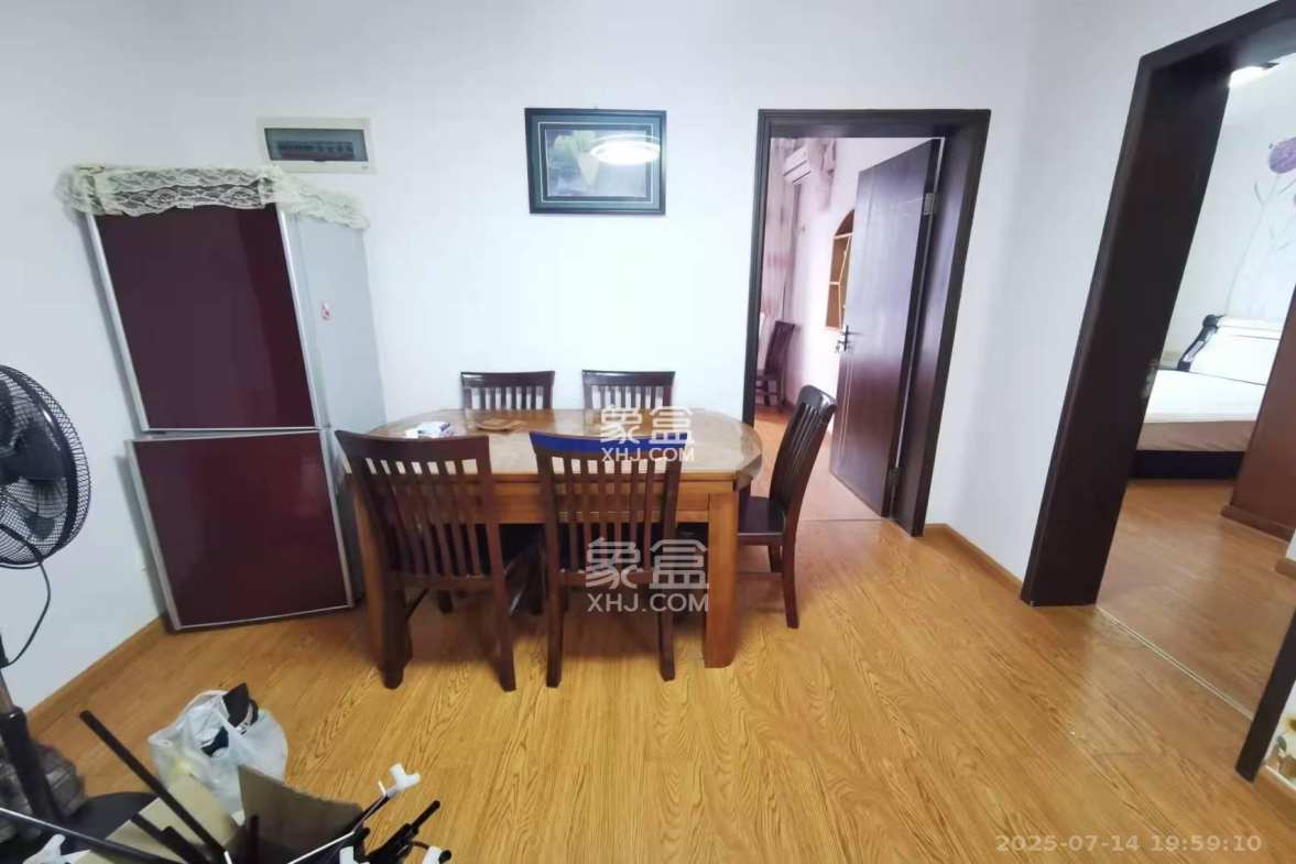 生活艺术城  3室2厅1卫    2200.0元/月 生活艺术城  3室2厅1卫    2200.0元/月室内图