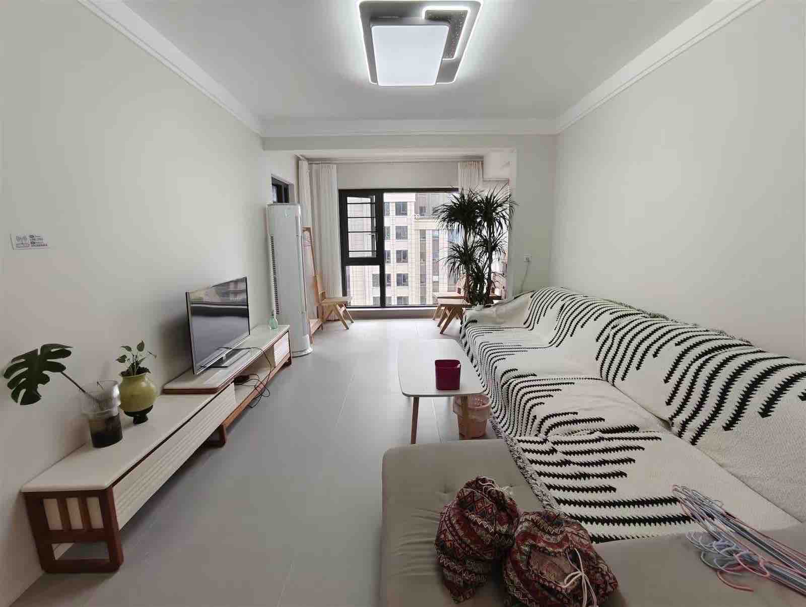 荣盛花语书苑 3室2厅1卫 2000.0元/月 荣盛花语书苑 3室2厅1卫 2000.0元/月室内图