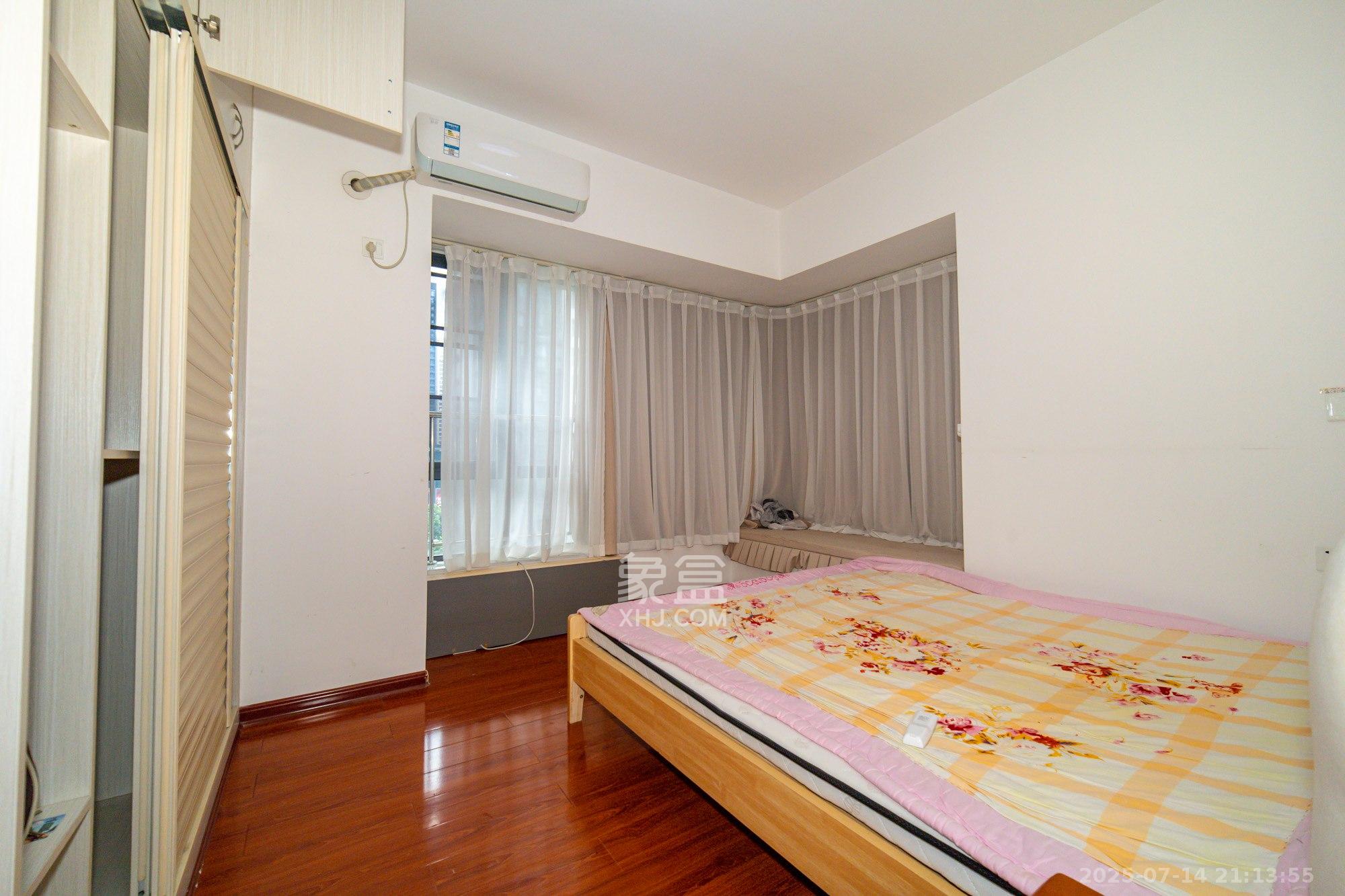 恒基凯旋门一二期 3室2厅1卫 70.0万 恒基凯旋门一二期 3室2厅1卫 70.0万卧室