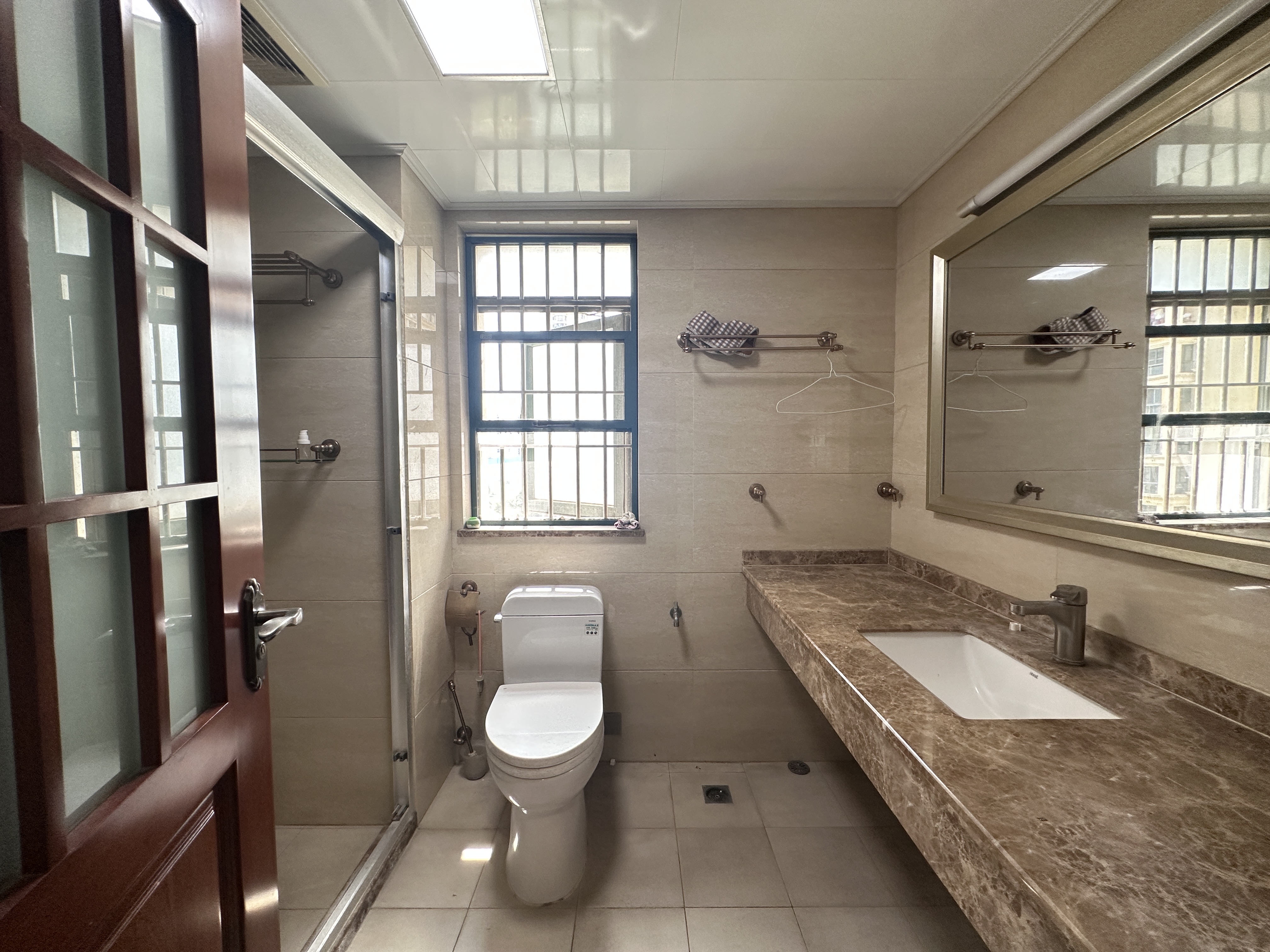 海阔天空-国瑞城一期(名仕苑) 3室2厅2卫 5000.0元/月 海阔天空-国瑞城一期(名仕苑) 3室2厅2卫 5000.0元/月室内图