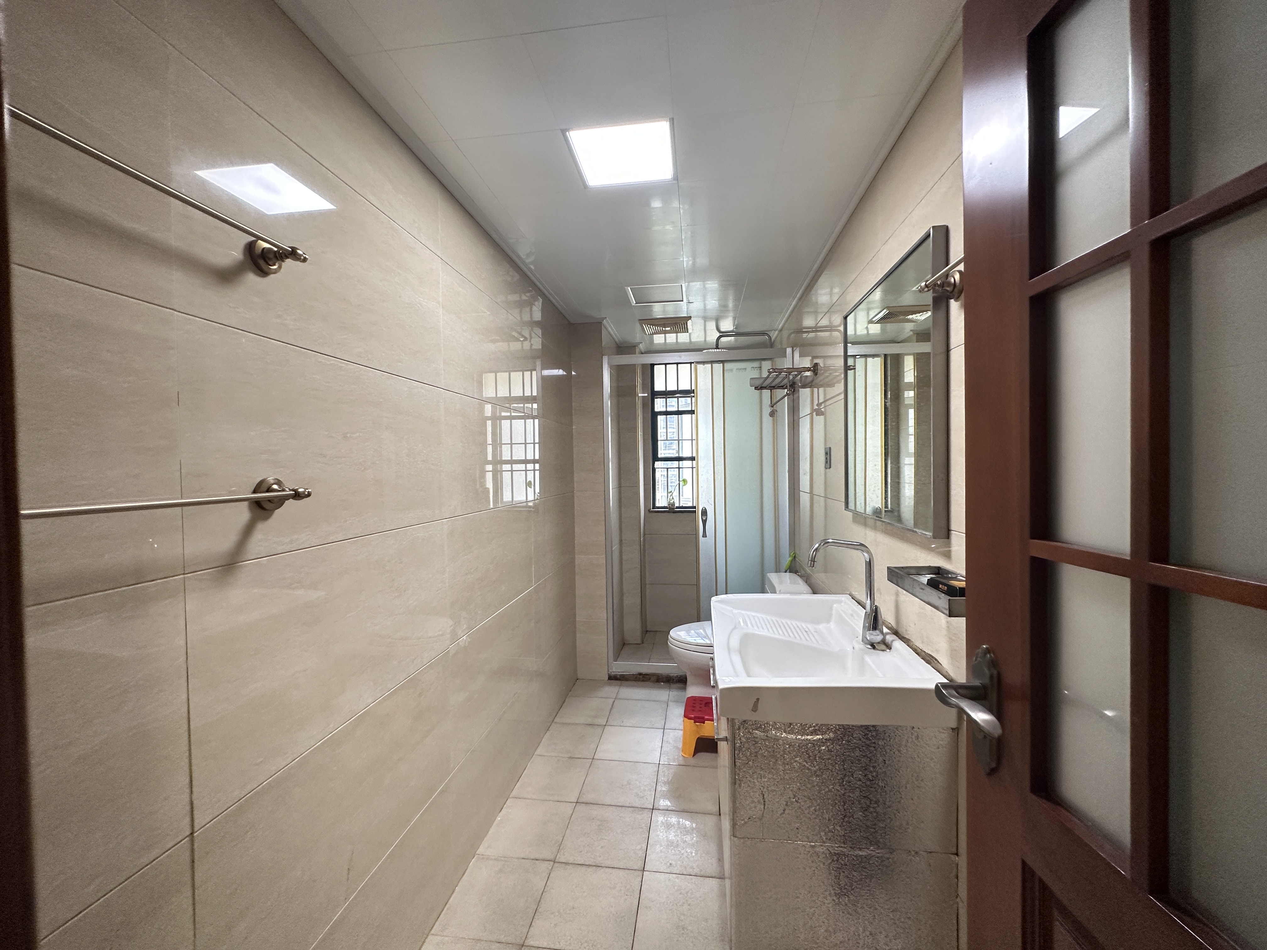 海阔天空-国瑞城一期(名仕苑) 3室2厅2卫 5000.0元/月 海阔天空-国瑞城一期(名仕苑) 3室2厅2卫 5000.0元/月室内图