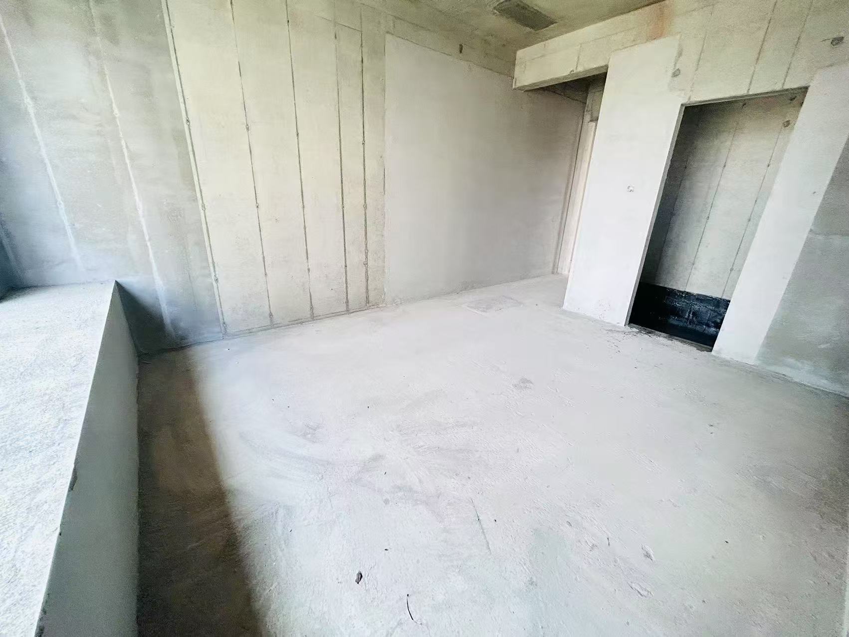 青春里鑫悦府  5室3厅3卫   159.00万室内图