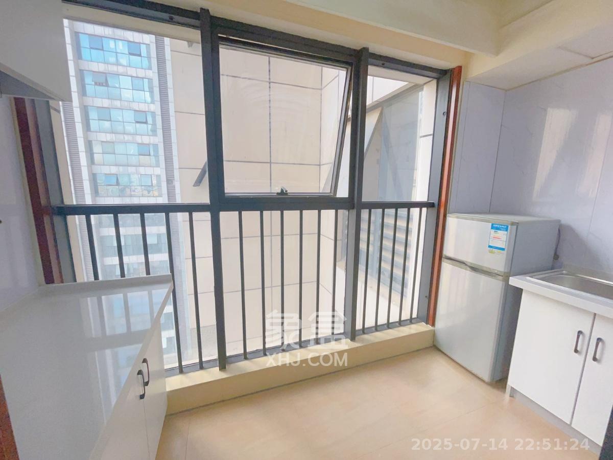 东塘瑞府  1室1厅1卫   2200.00元/月室内图