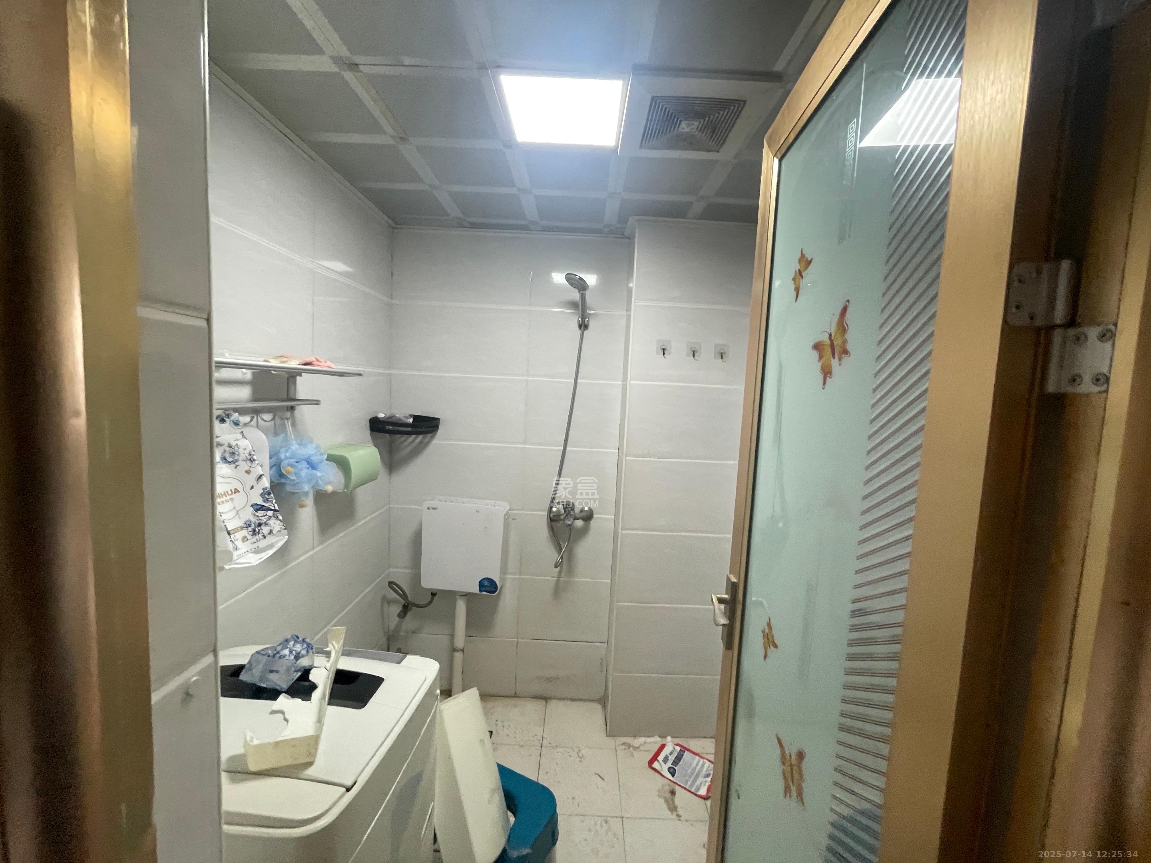 东方航标  1室1厅1卫    1500.0元/月室内图