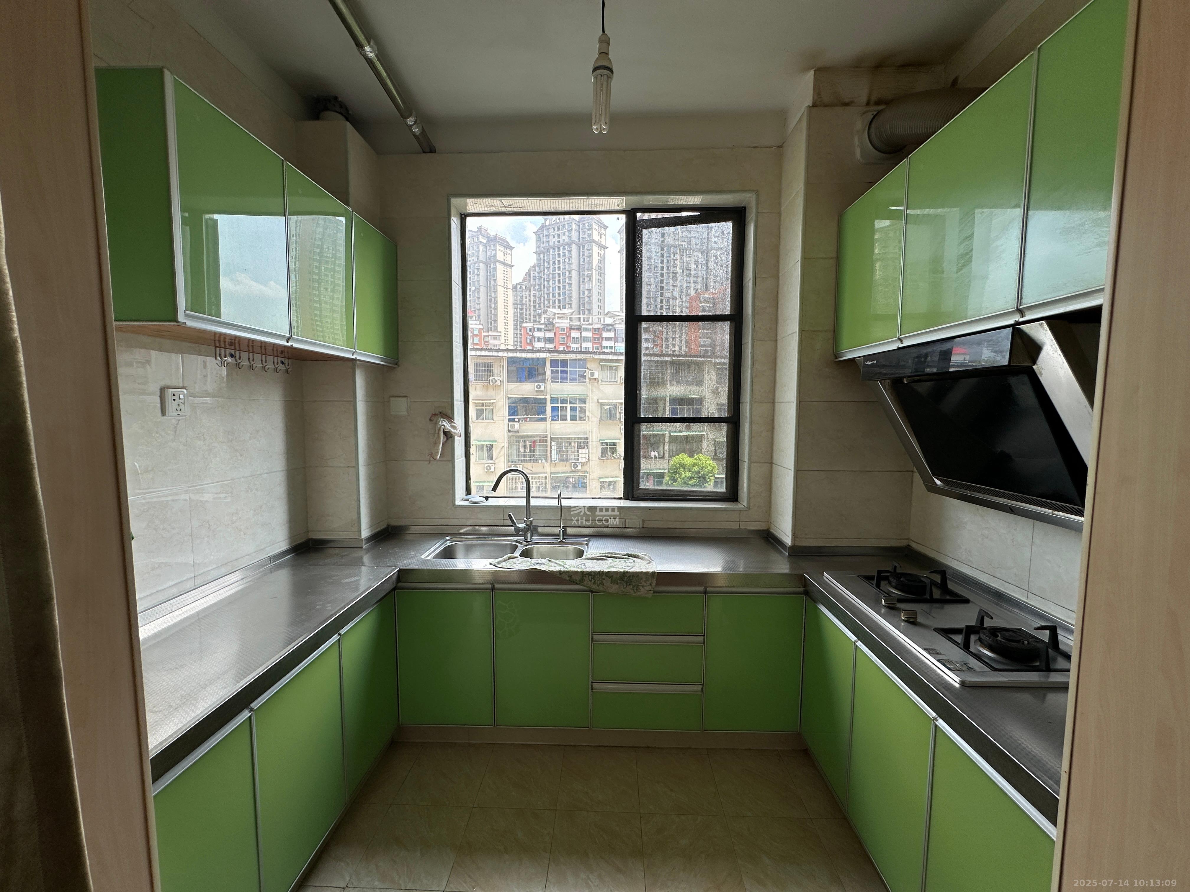 山水花都 3室2厅2卫 2450.0元/月 山水花都 3室2厅2卫 2450.0元/月室内图