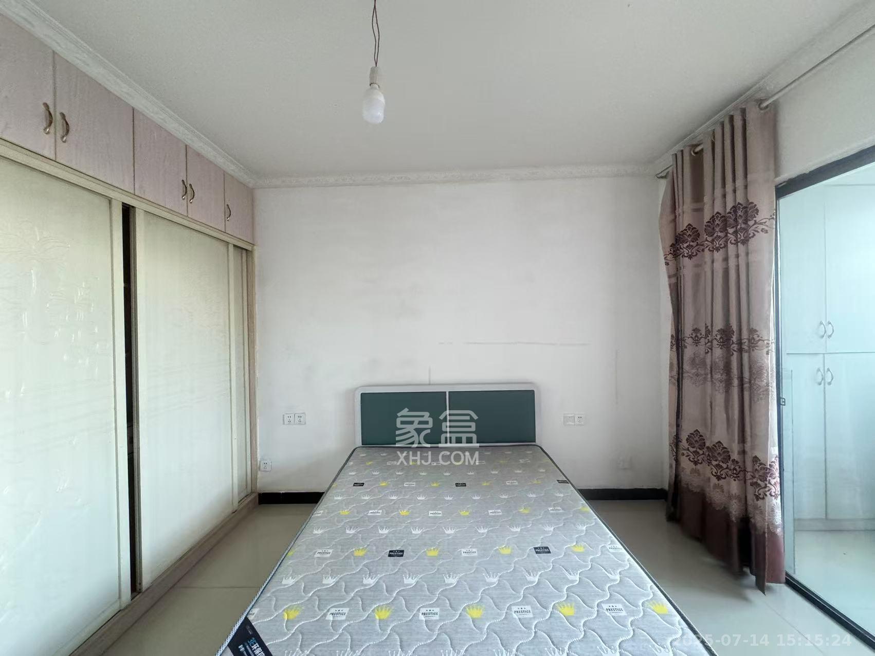 联丰苑 3室2厅2卫 2000.0元/月 联丰苑 3室2厅2卫 2000.0元/月室内图