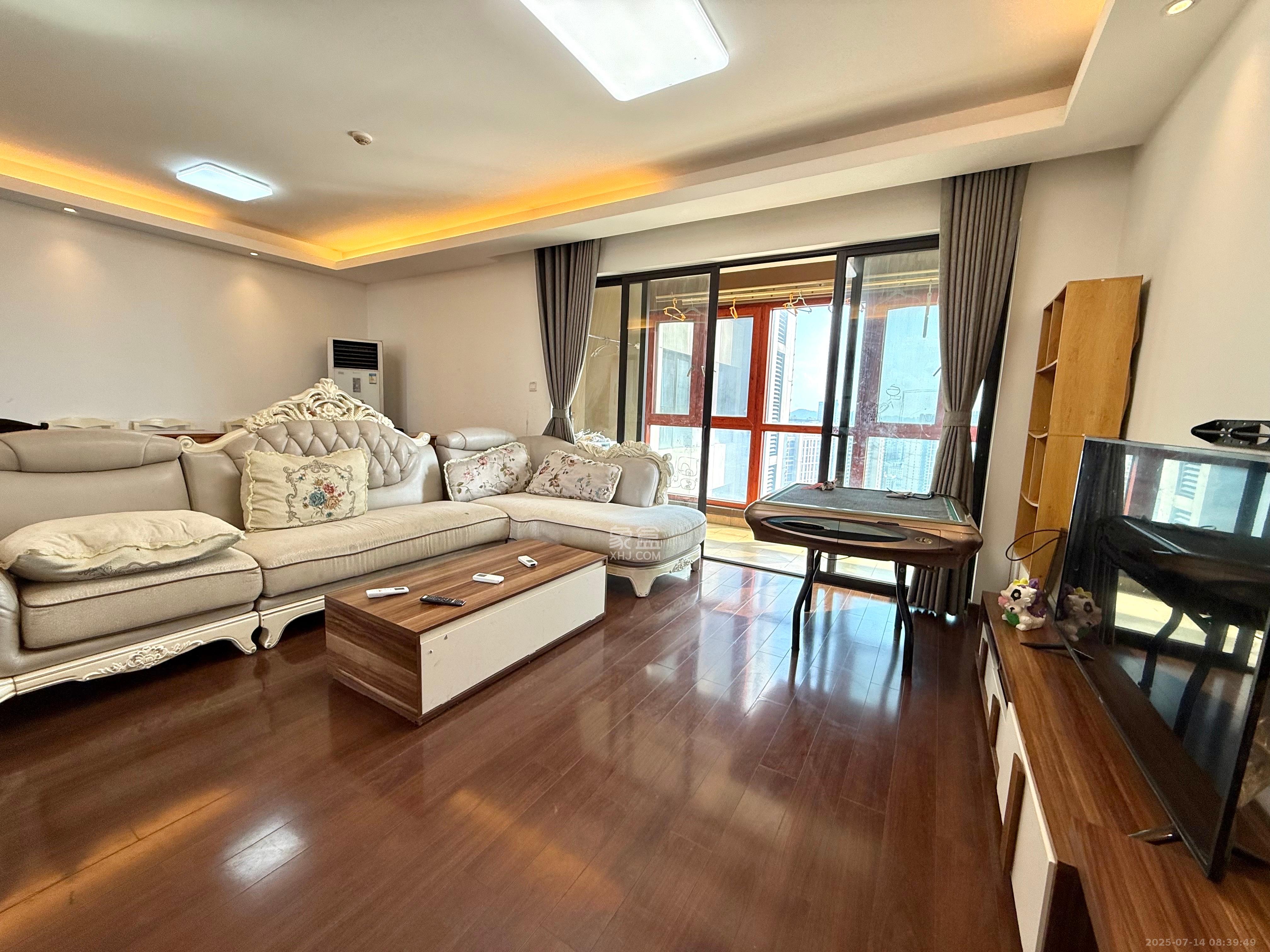 万科里金域国际  4室2厅2卫    4000.0元/月室内图