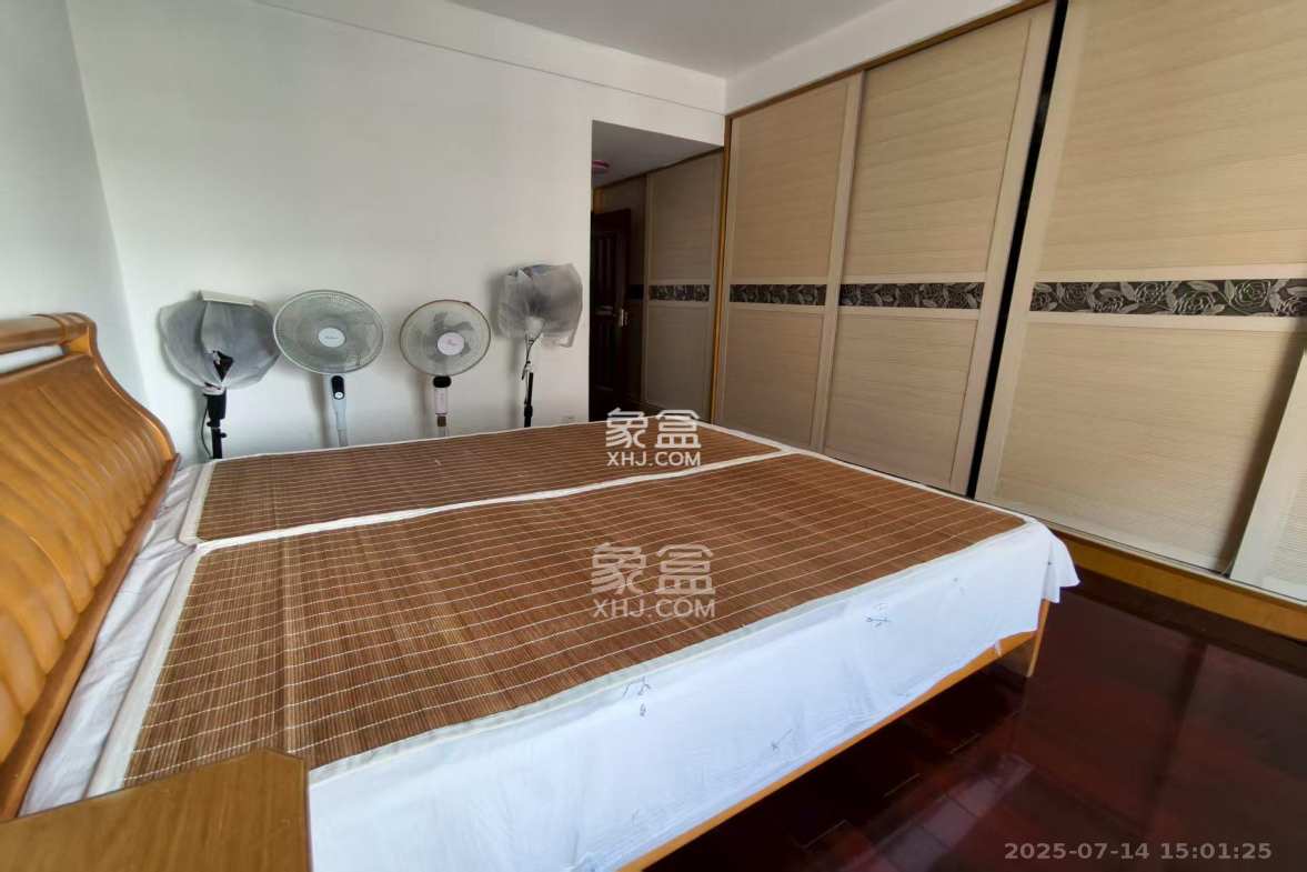 卓越蔚蓝海岸二期 3室2厅1卫 2800.0元/月 卓越蔚蓝海岸二期 3室2厅1卫 2800.0元/月室内图