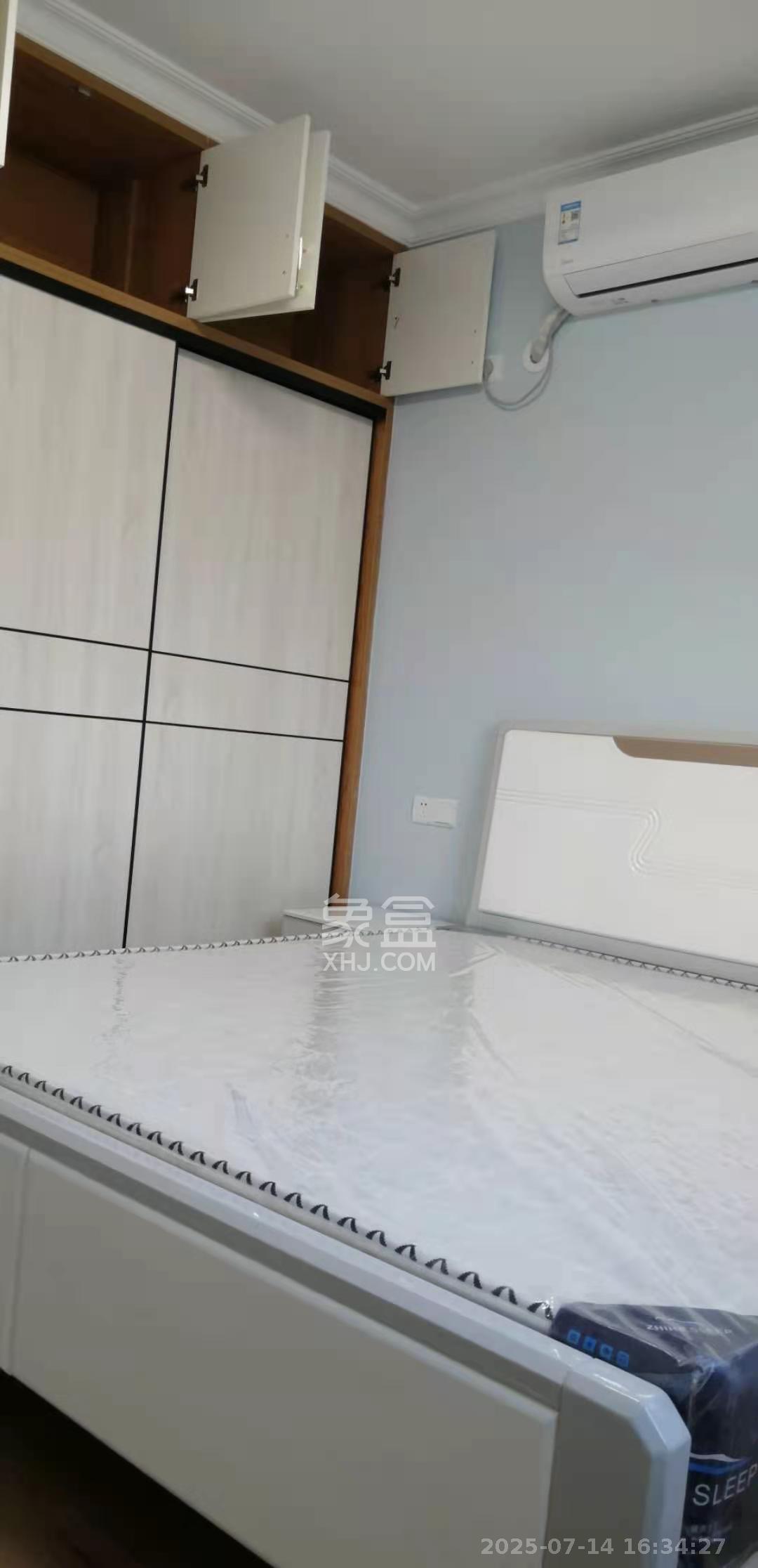 山与墅  3室2厅2卫   2200.00元/月室内图