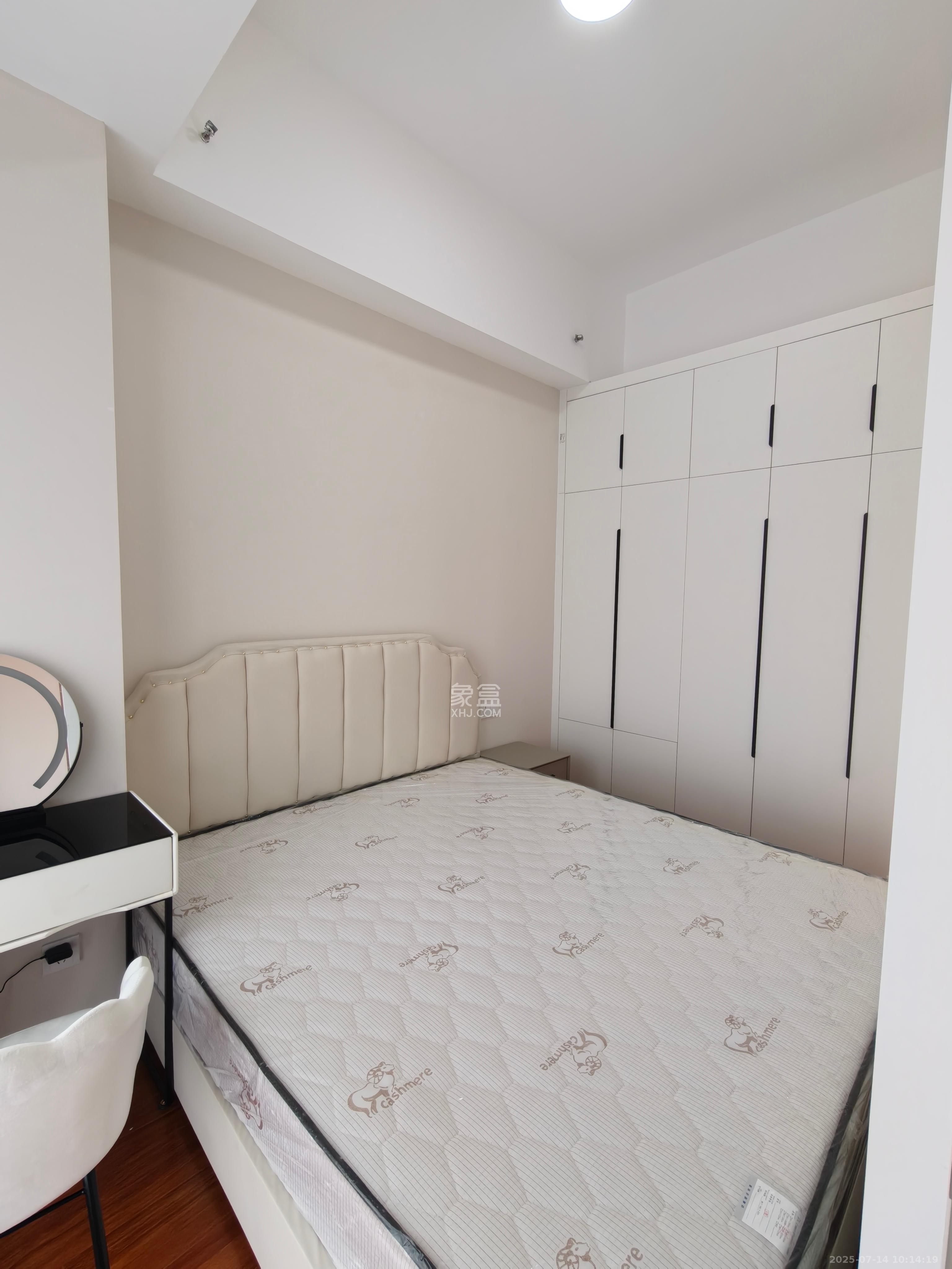 恒大珺悦府  1室1厅1卫    2300.0元/月室内图