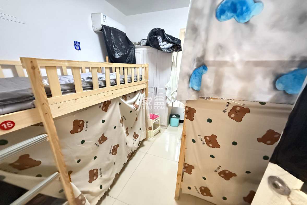 东城港 3室2厅2卫 2700.0元/月 东城港 3室2厅2卫 2700.0元/月室内图