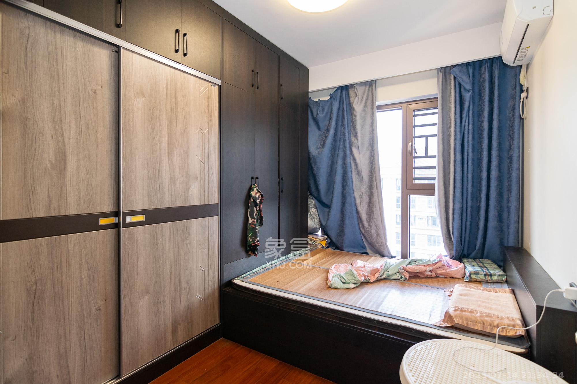 润和美郡(润和紫郡五期)  4室2厅2卫    115.0万 润和美郡(润和紫郡五期)  4室2厅2卫    115.0万卧室