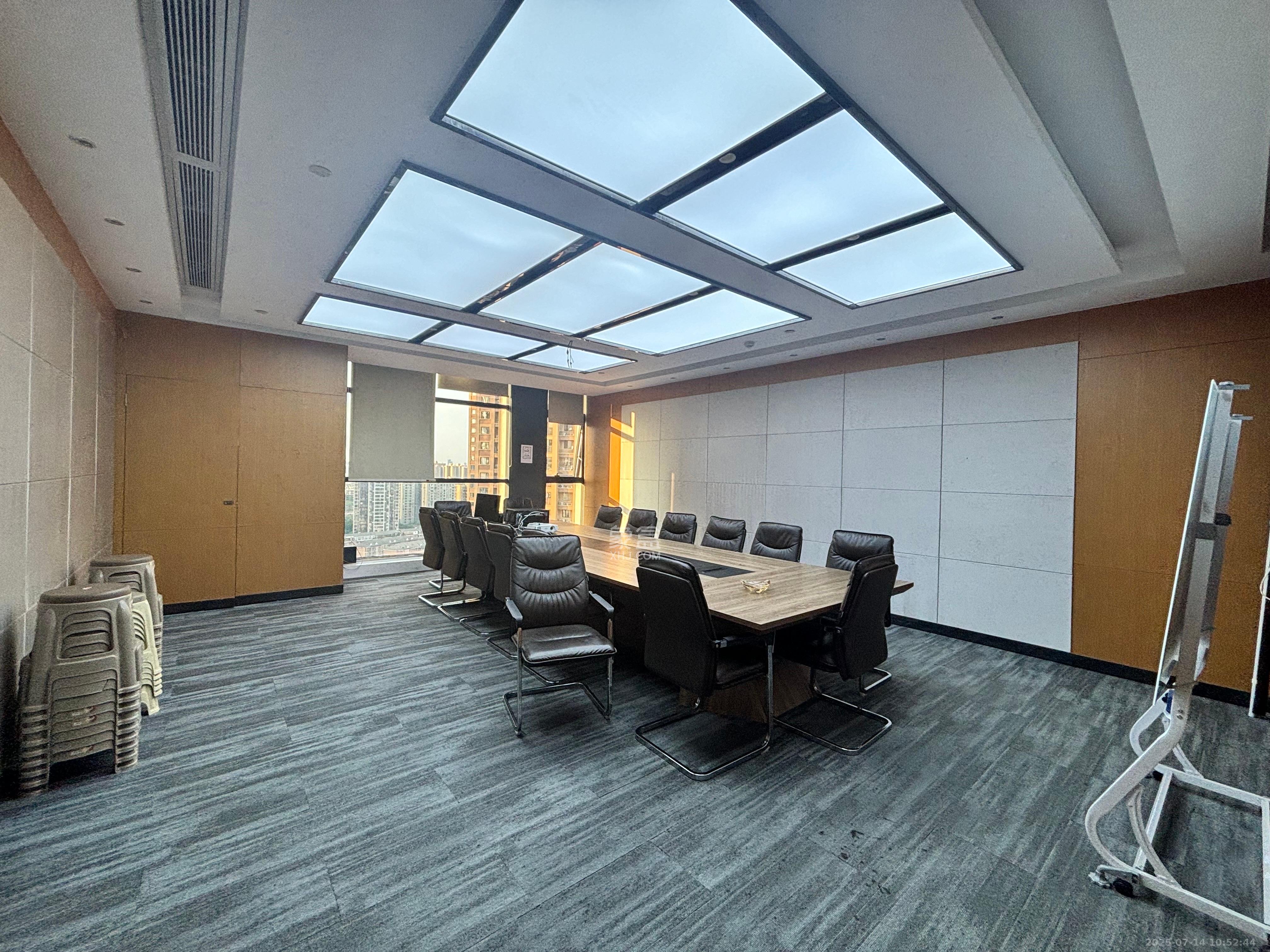 融科东南海   136.81㎡      40000.0元/月室内图