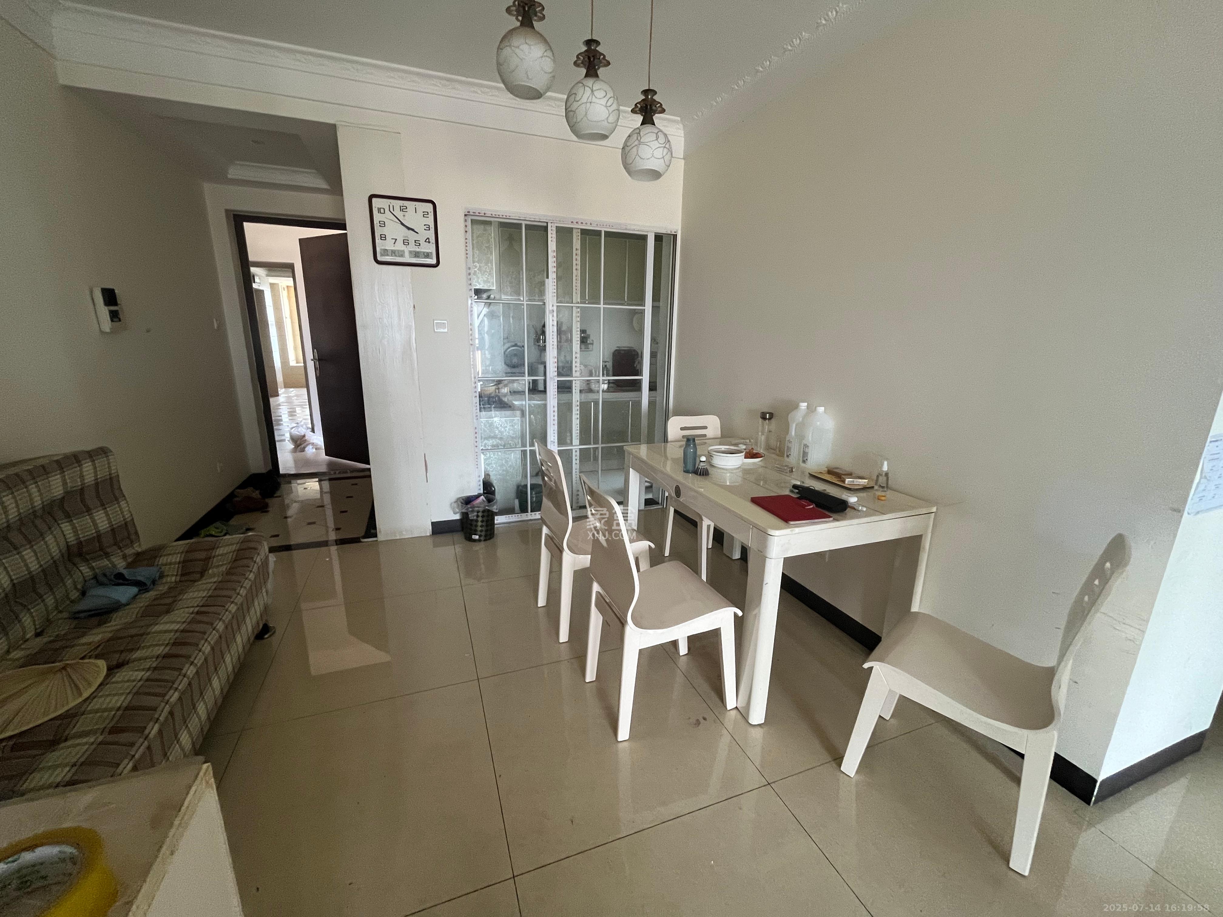 佳兆业君汇上品 3室2厅1卫 1700.0元/月 佳兆业君汇上品 3室2厅1卫 1700.0元/月室内图