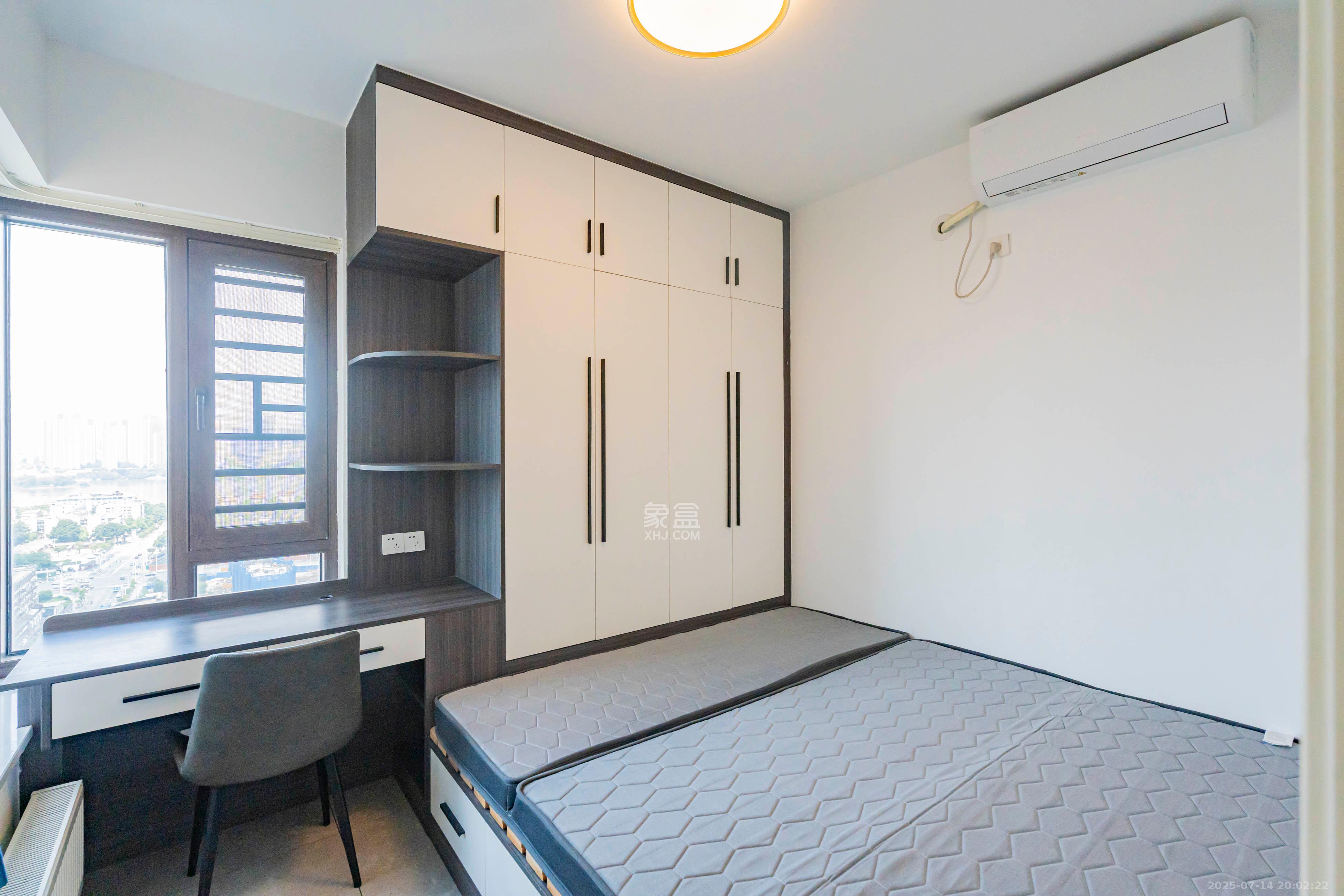 天健城  2室1厅1卫    135.0万 天健城  2室1厅1卫    135.0万卧室