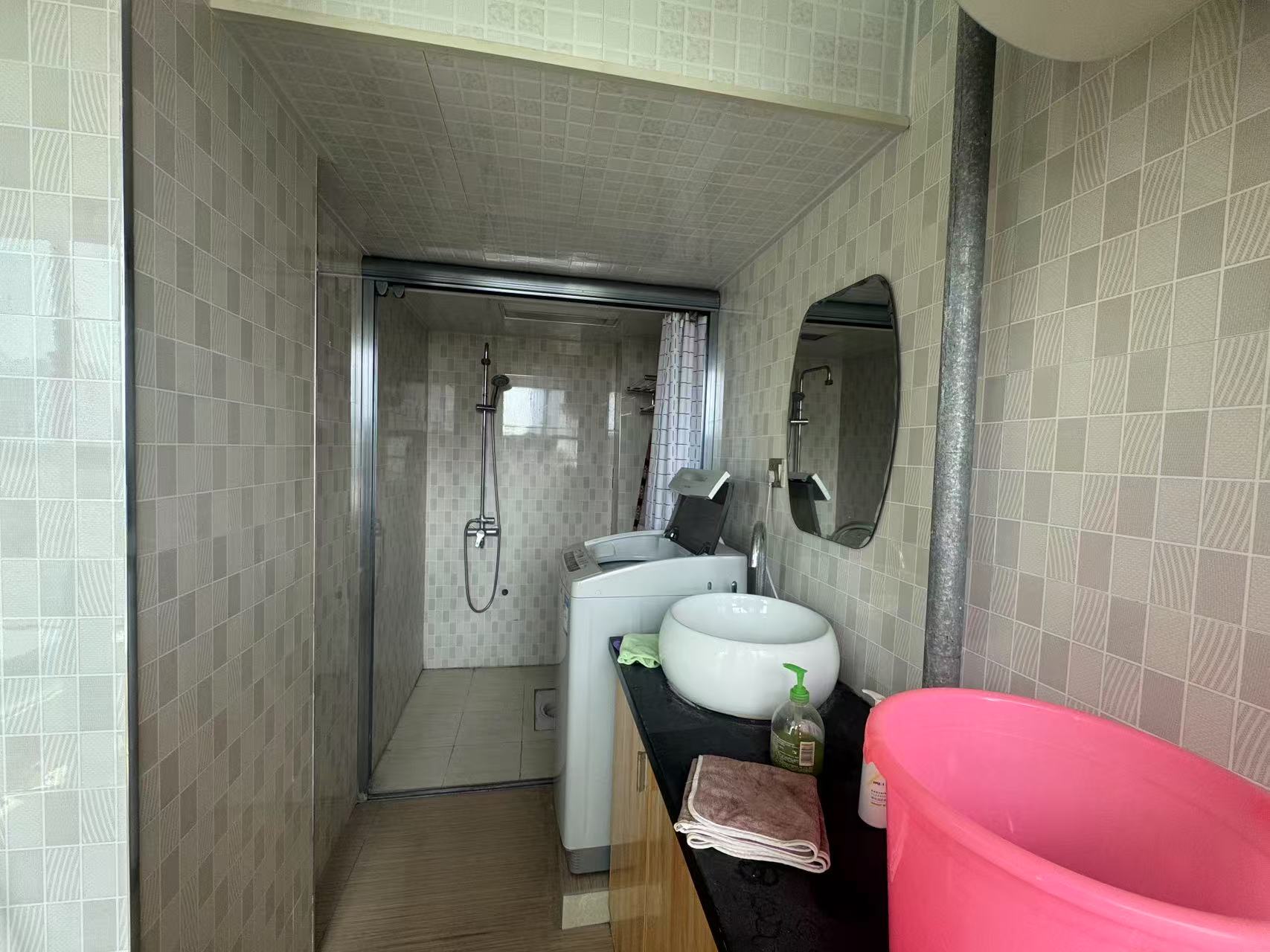 鹏利广场 1室1厅1卫 1000.0元/月 鹏利广场 1室1厅1卫 1000.0元/月室内图