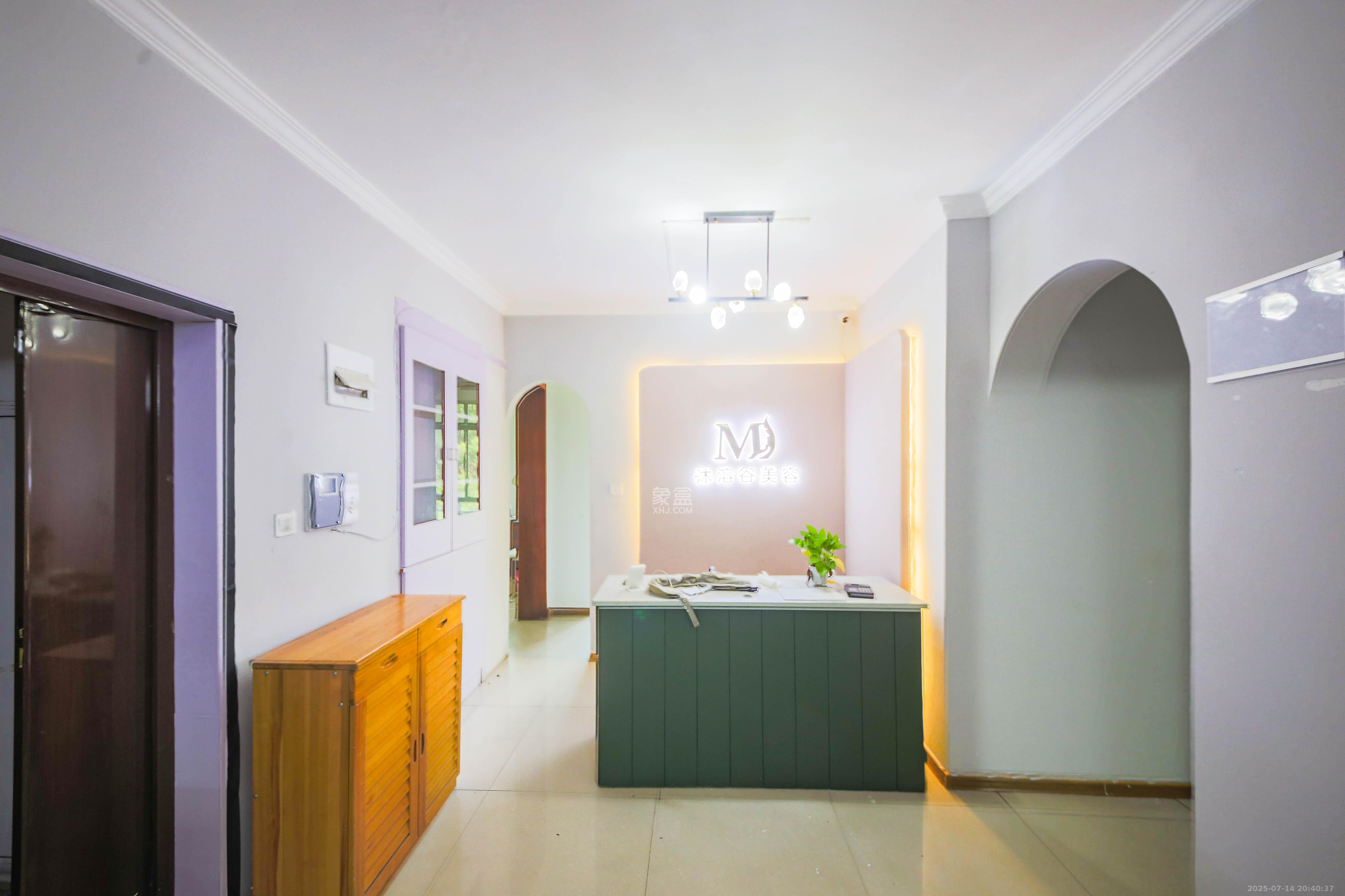 奥林匹克花园  3室2厅1卫    110.0万客厅