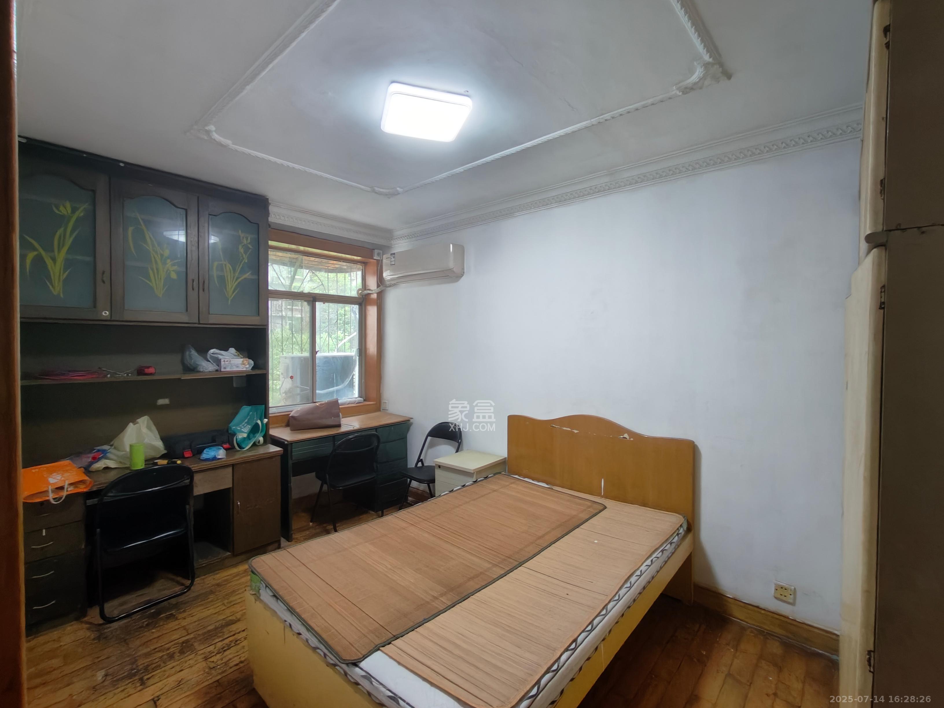 标准件厂宿舍(长沙标准件总厂宿舍)  2室1厅1卫    1400.0元/月 标准件厂宿舍(长沙标准件总厂宿舍)  2室1厅1卫    1400.0元/月室内图