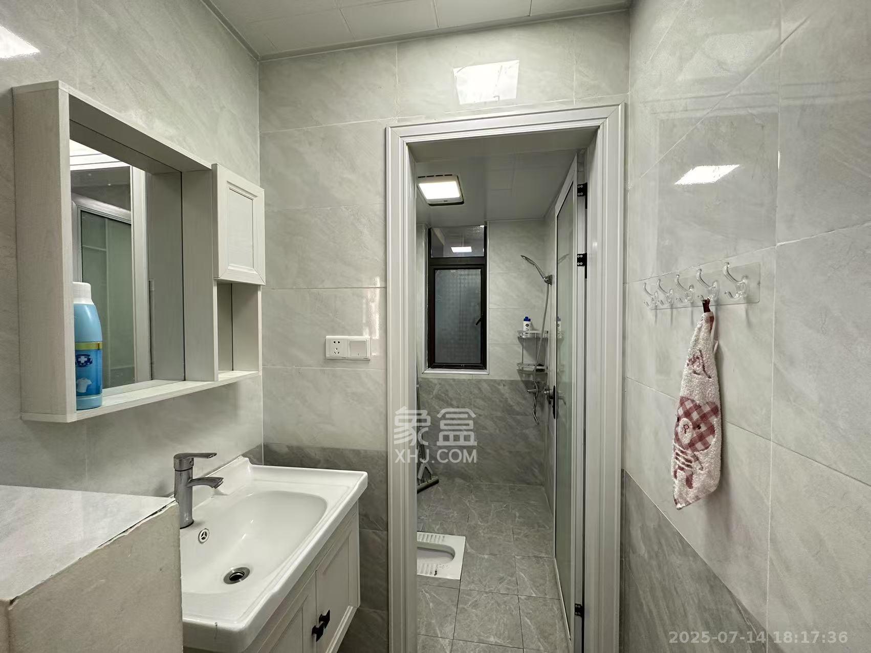 江山帝景雅典  3室2厅1卫    2500.0元/月 江山帝景雅典  3室2厅1卫    2500.0元/月室内图