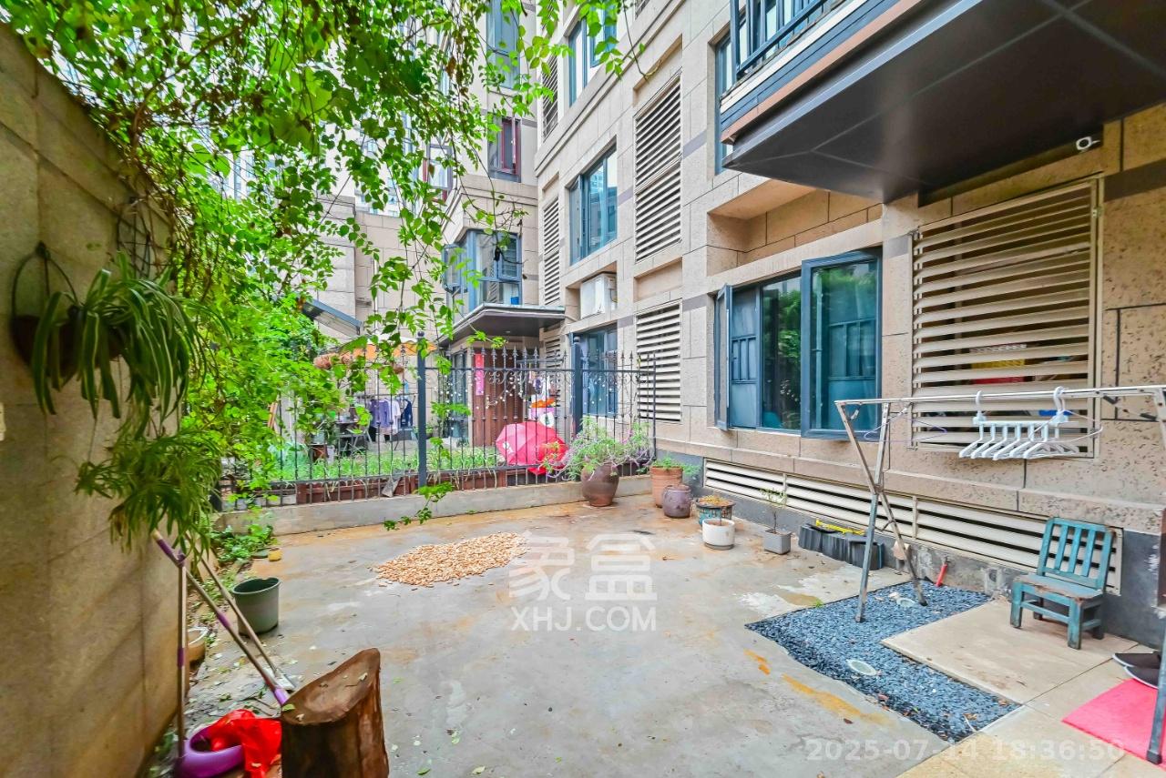 万科魅力之城观澜里  4室2厅2卫    6000.0元/月室内图