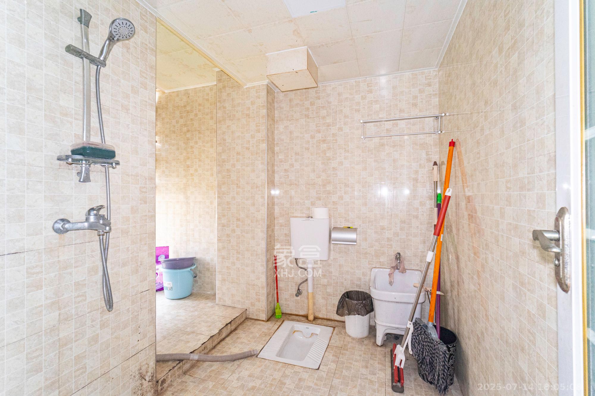 幸福里（幸福里一期）  3室2厅1卫    63.8万卫生间