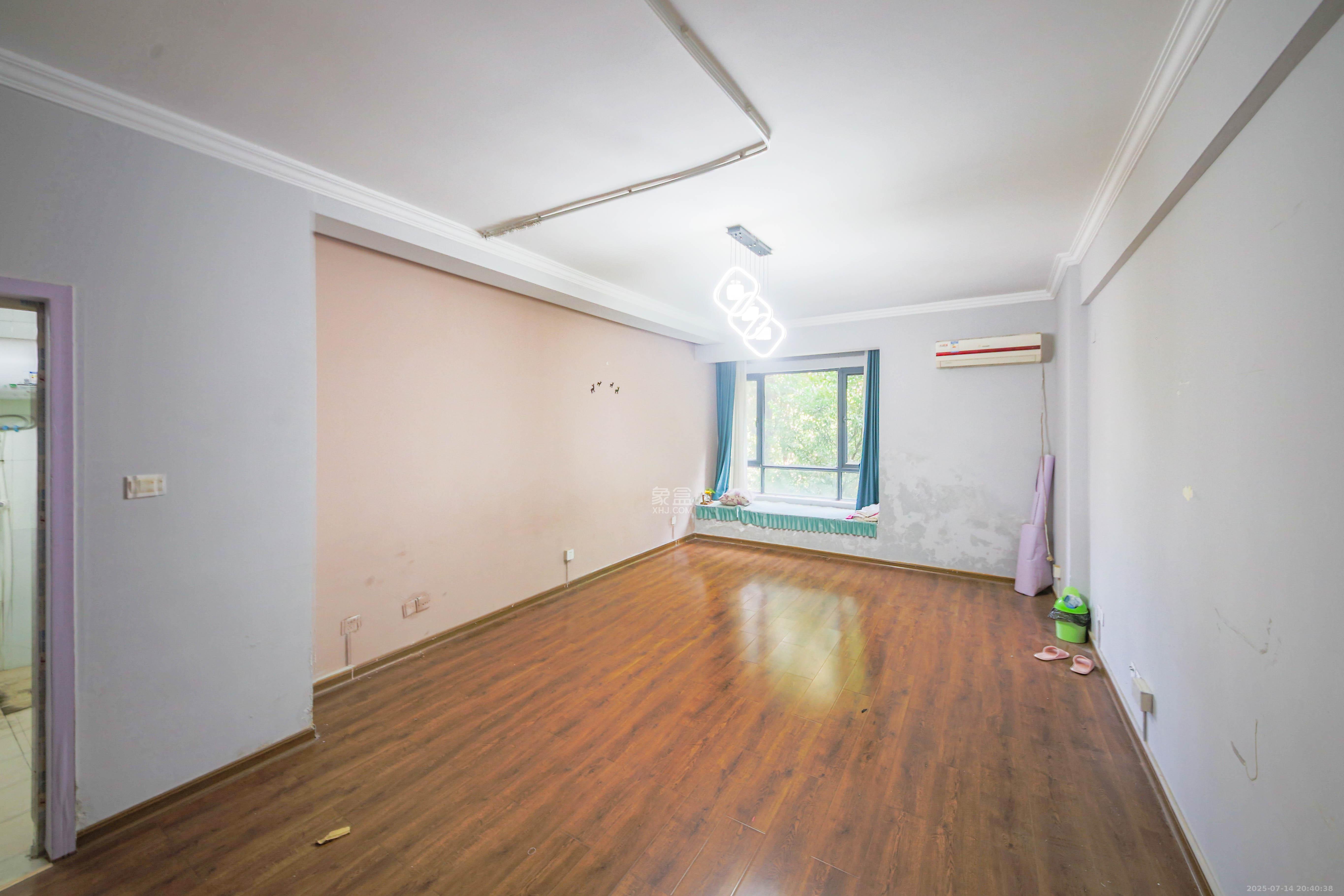 奥林匹克花园  3室2厅1卫    110.0万卧室