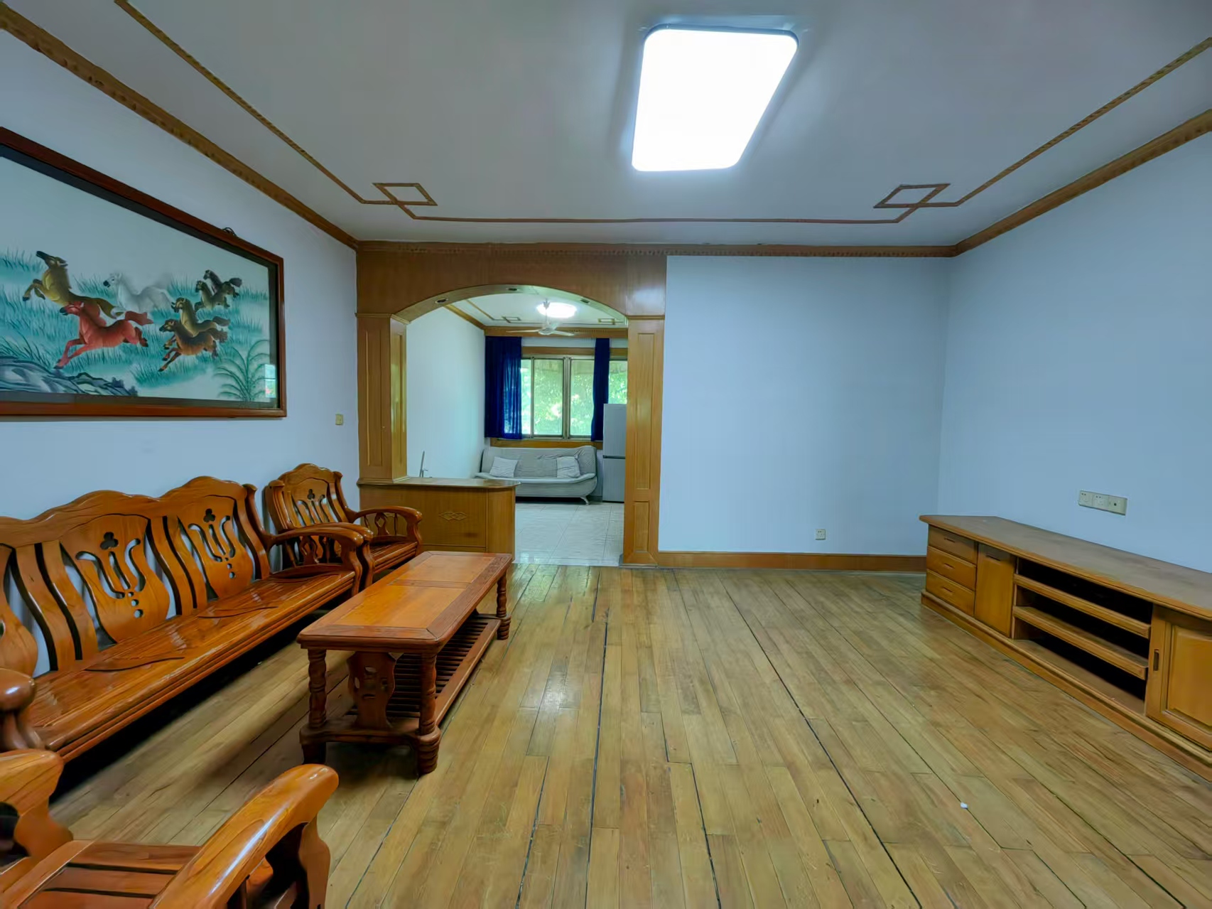 会龙山社区  2室2厅1卫   22.80万室内图1