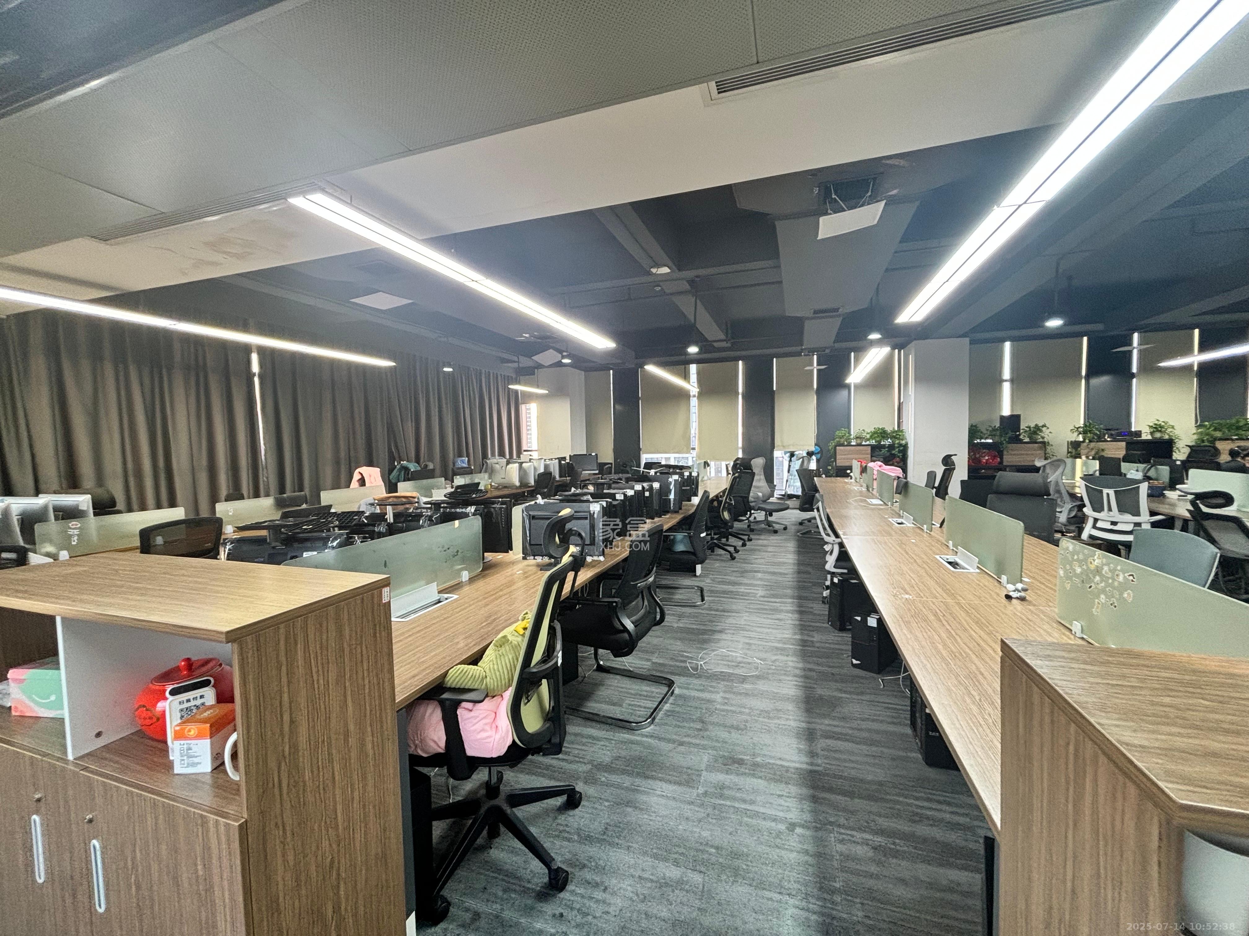 融科东南海   136.81㎡      40000.0元/月室内图