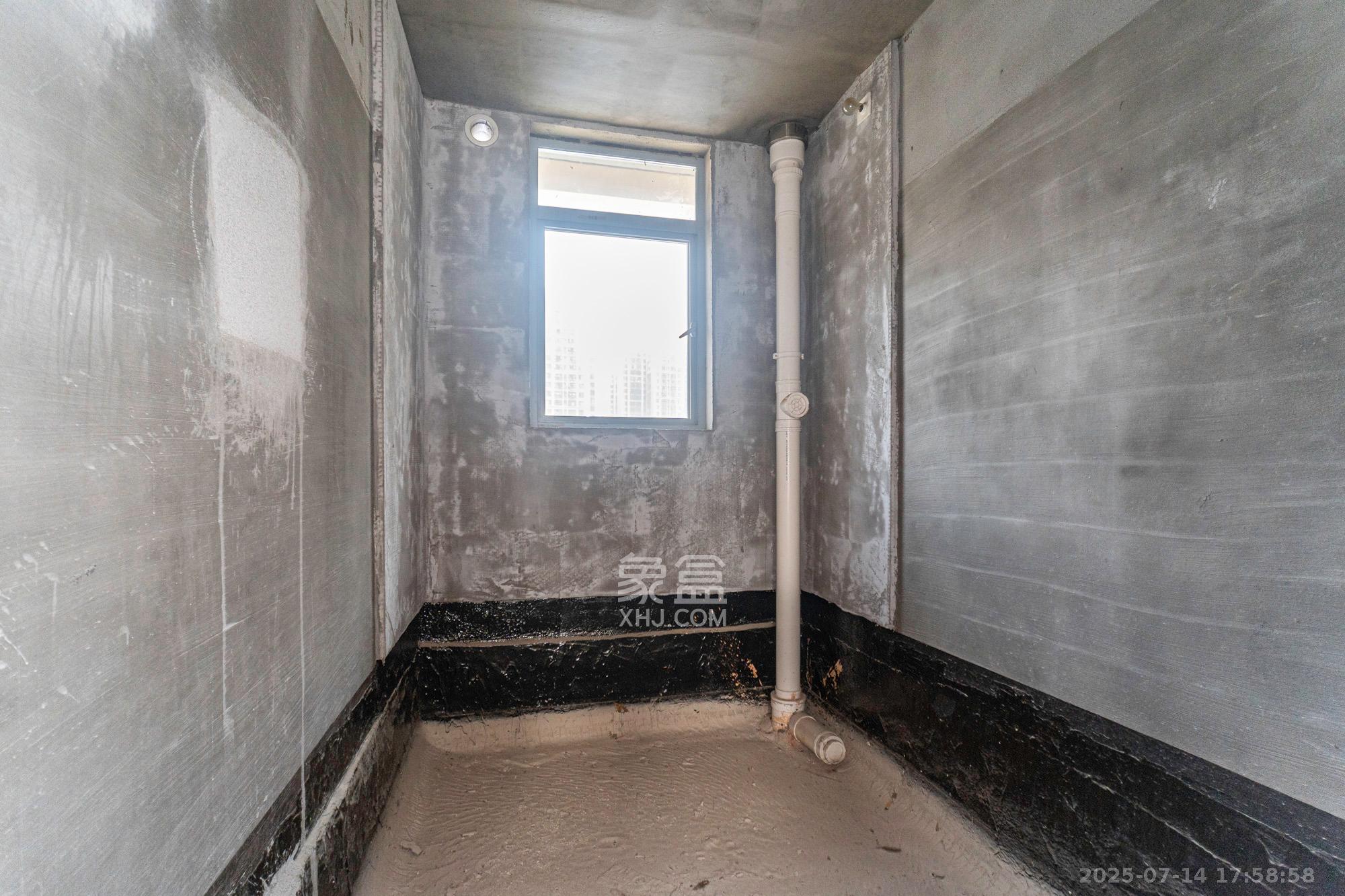 湖湘奥林匹克花园  4室2厅2卫    99.8万卫生间