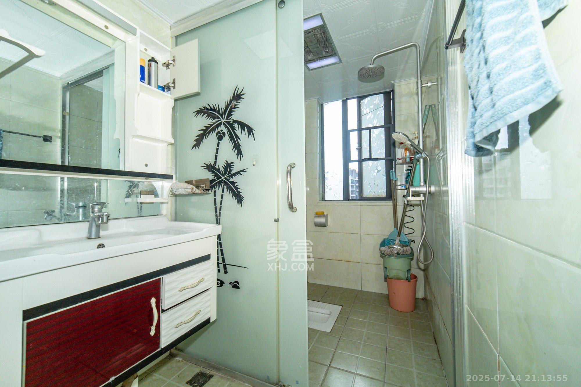 恒基凯旋门一二期 3室2厅1卫 70.0万 恒基凯旋门一二期 3室2厅1卫 70.0万卫生间